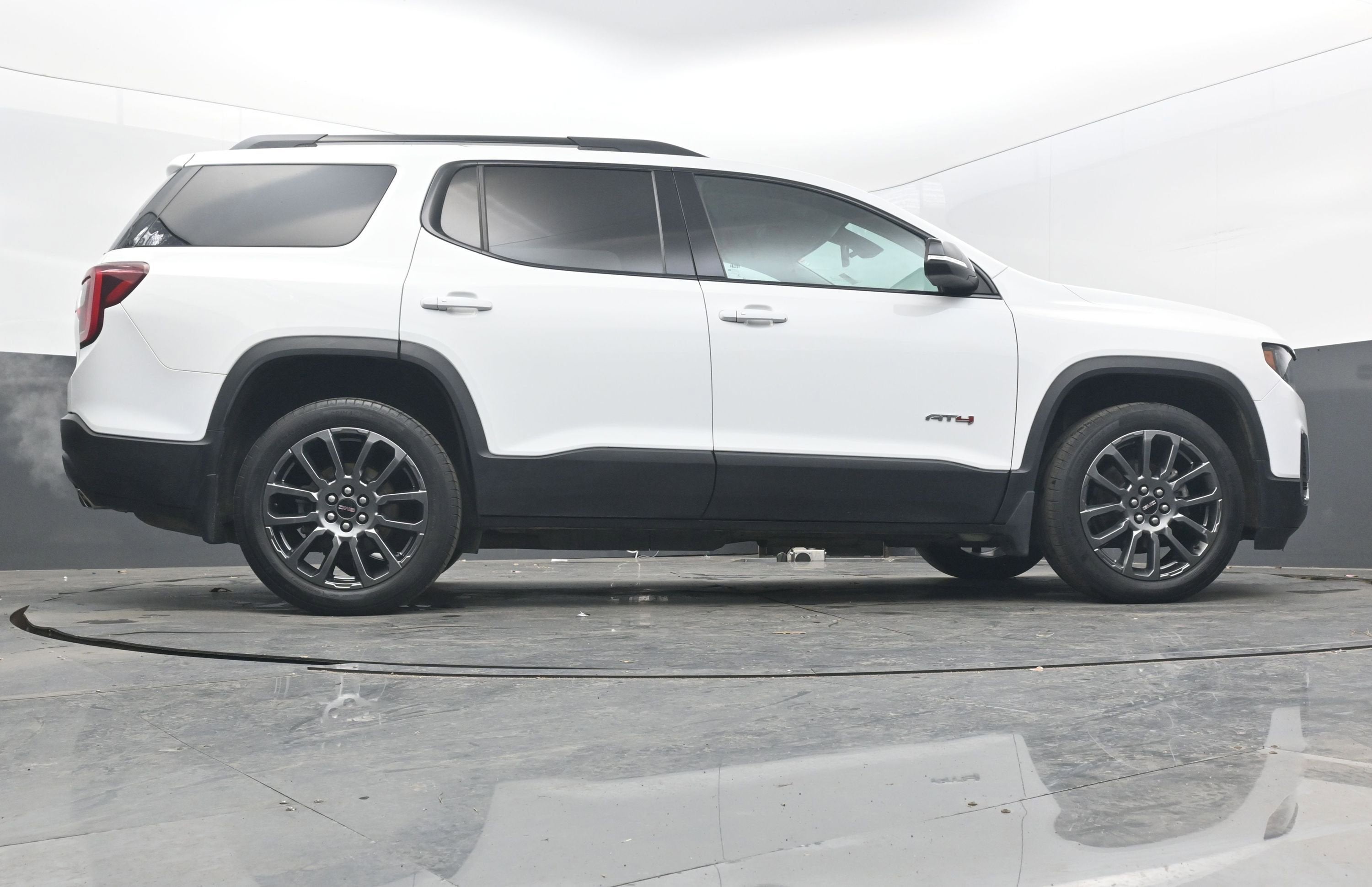2021 GMC Acadia AT4