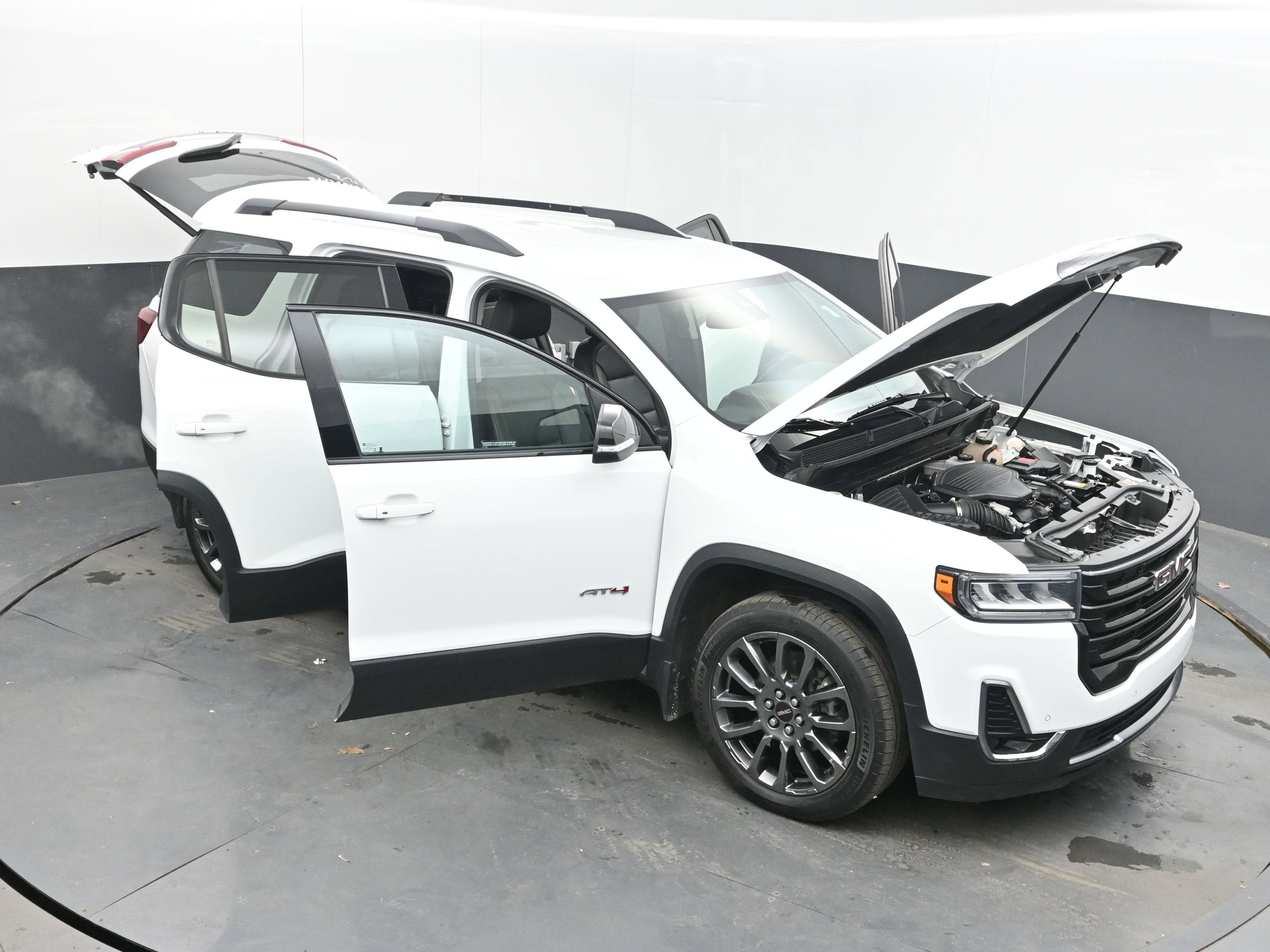 2021 GMC Acadia AT4