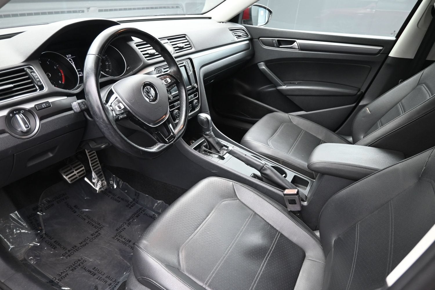 2017 Volkswagen Passat R-Line w/Comfort Pkg