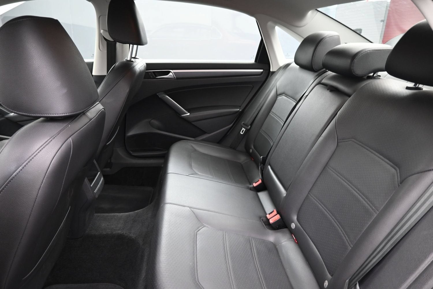 2017 Volkswagen Passat R-Line w/Comfort Pkg