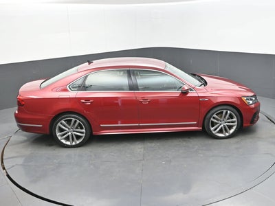 2017 Volkswagen Passat R-Line w/Comfort Pkg