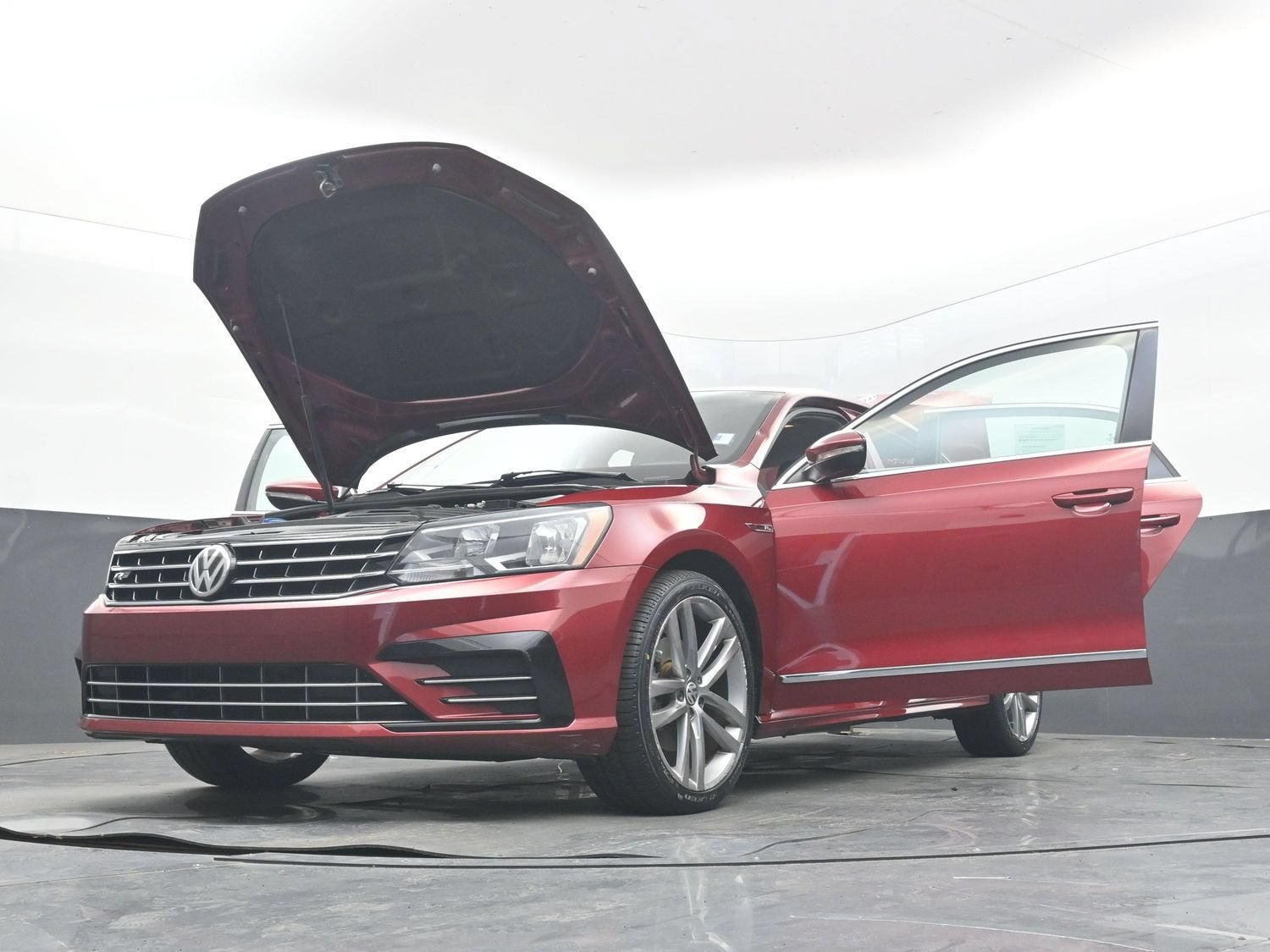 2017 Volkswagen Passat R-Line w/Comfort Pkg