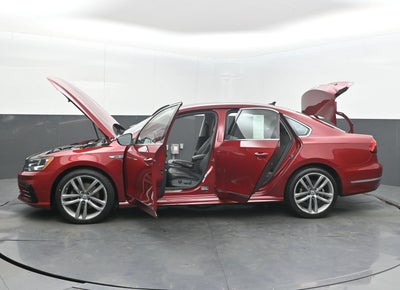2017 Volkswagen Passat R-Line w/Comfort Pkg