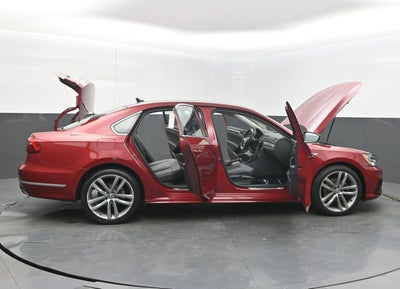 2017 Volkswagen Passat R-Line w/Comfort Pkg