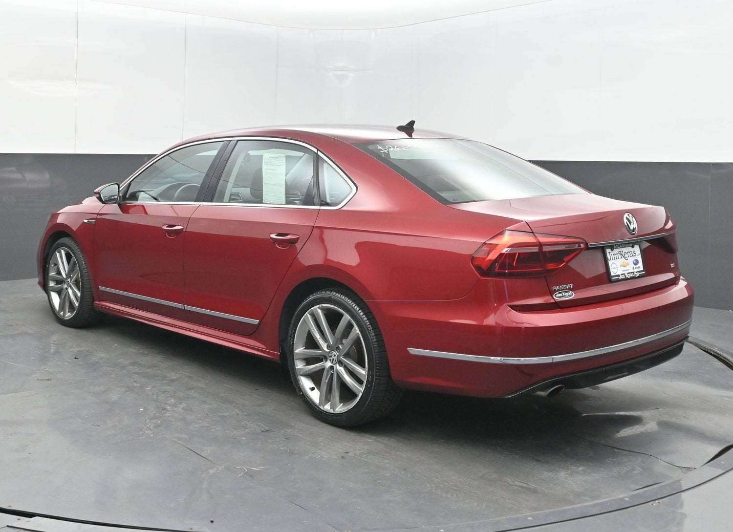 2017 Volkswagen Passat R-Line w/Comfort Pkg