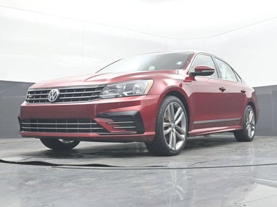 2017 Volkswagen Passat R-Line w/Comfort Pkg