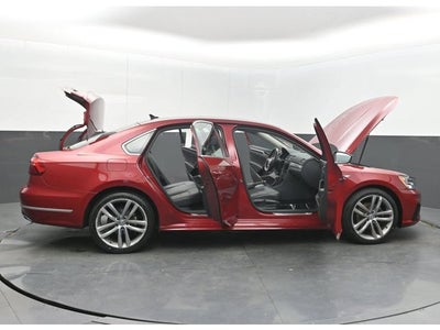 2017 Volkswagen Passat R-Line w/Comfort Pkg
