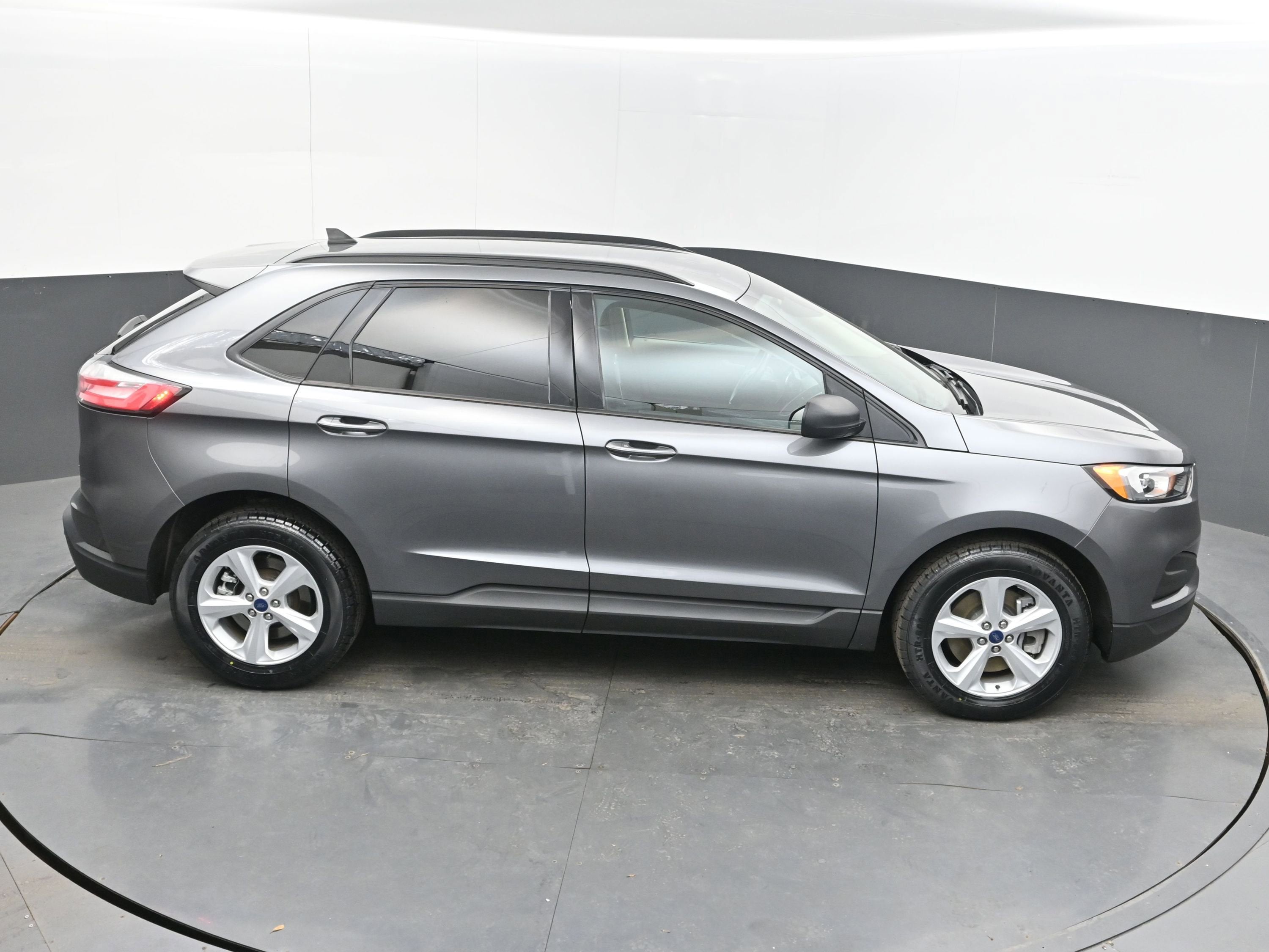 2021 Ford Edge SE