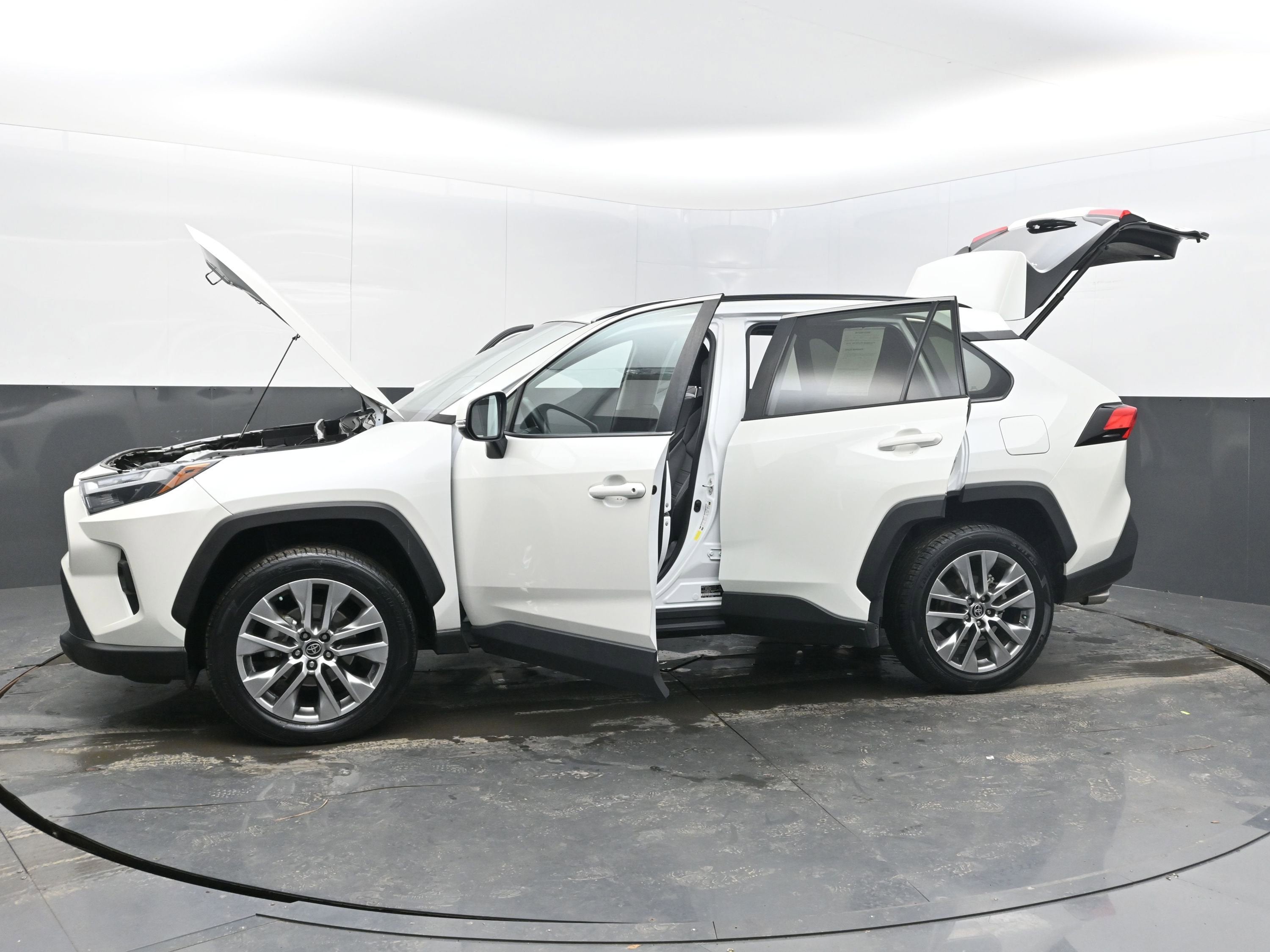2022 Toyota RAV4 XLE Premium