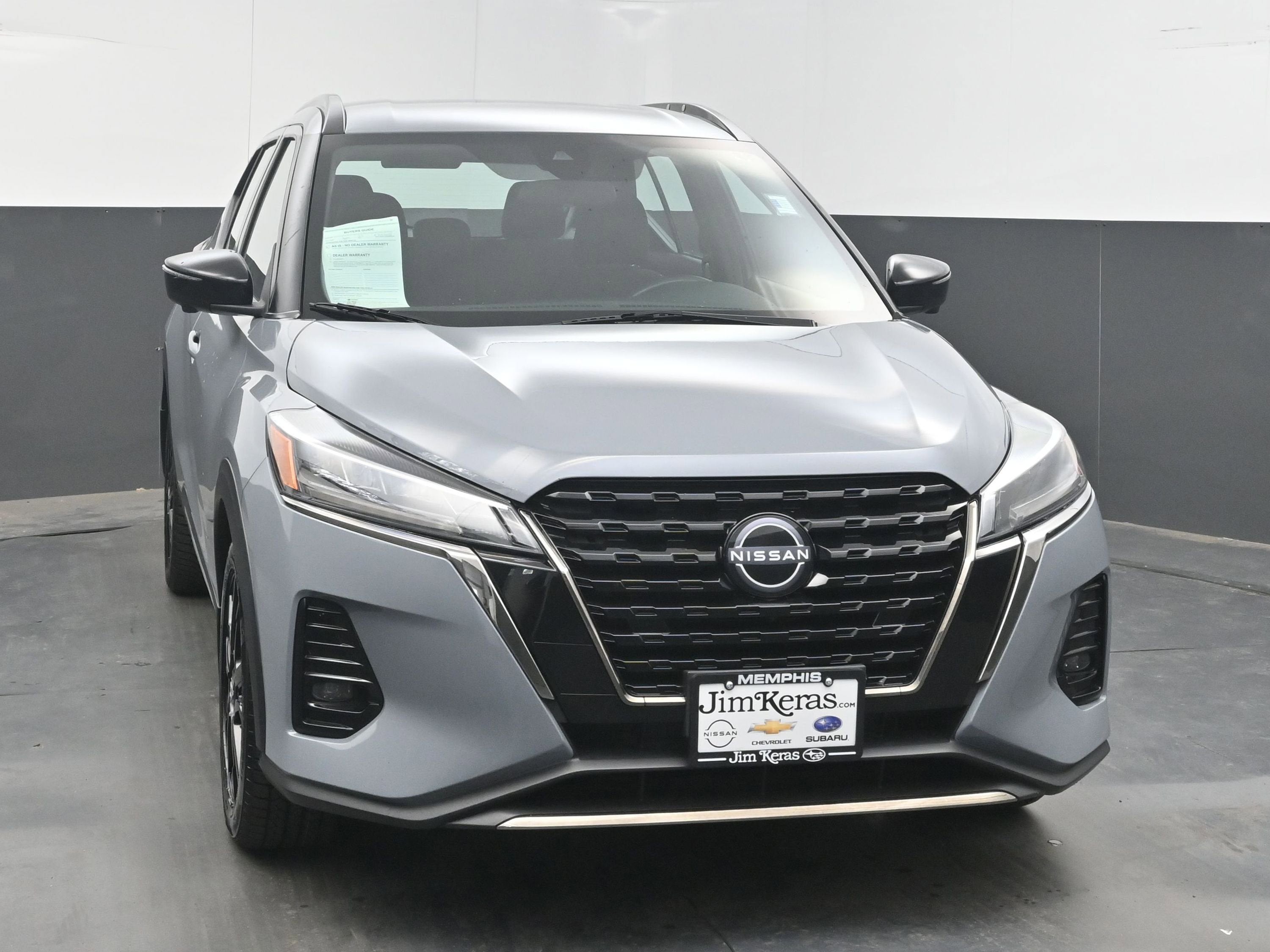 2023 Nissan Kicks SR