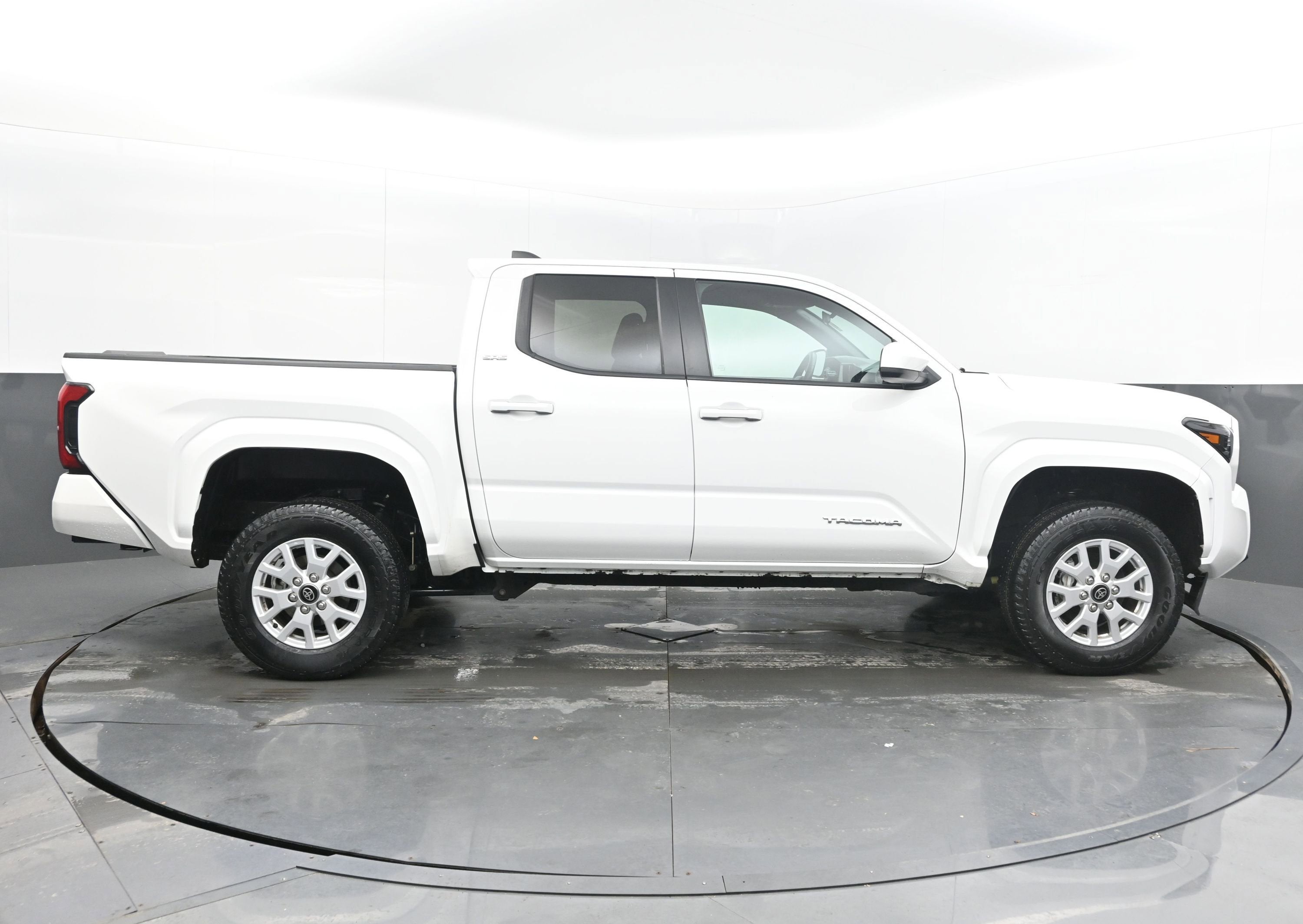 2024 Toyota Tacoma 2WD SR5