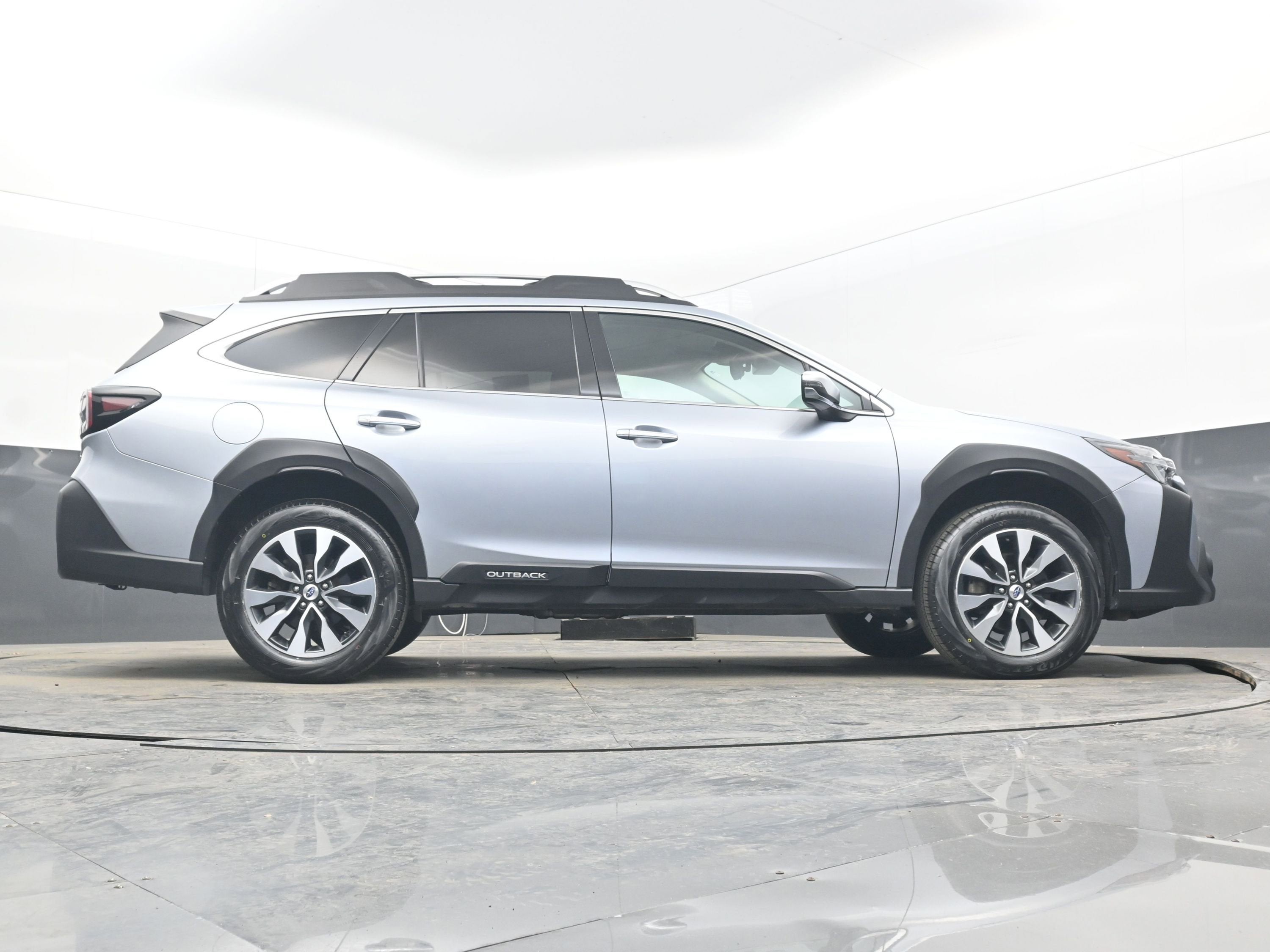 2023 Subaru Outback Touring