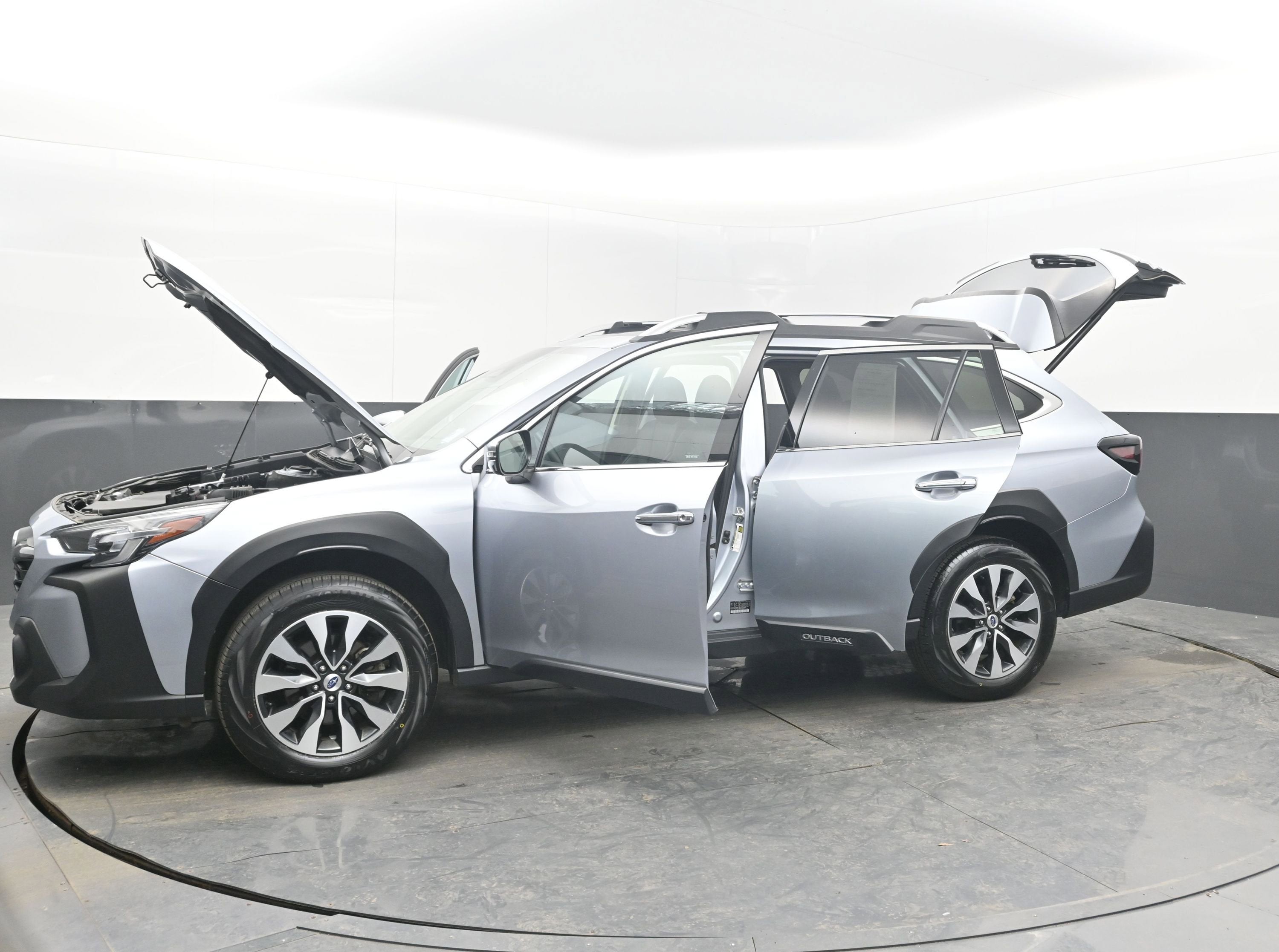 2023 Subaru Outback Touring