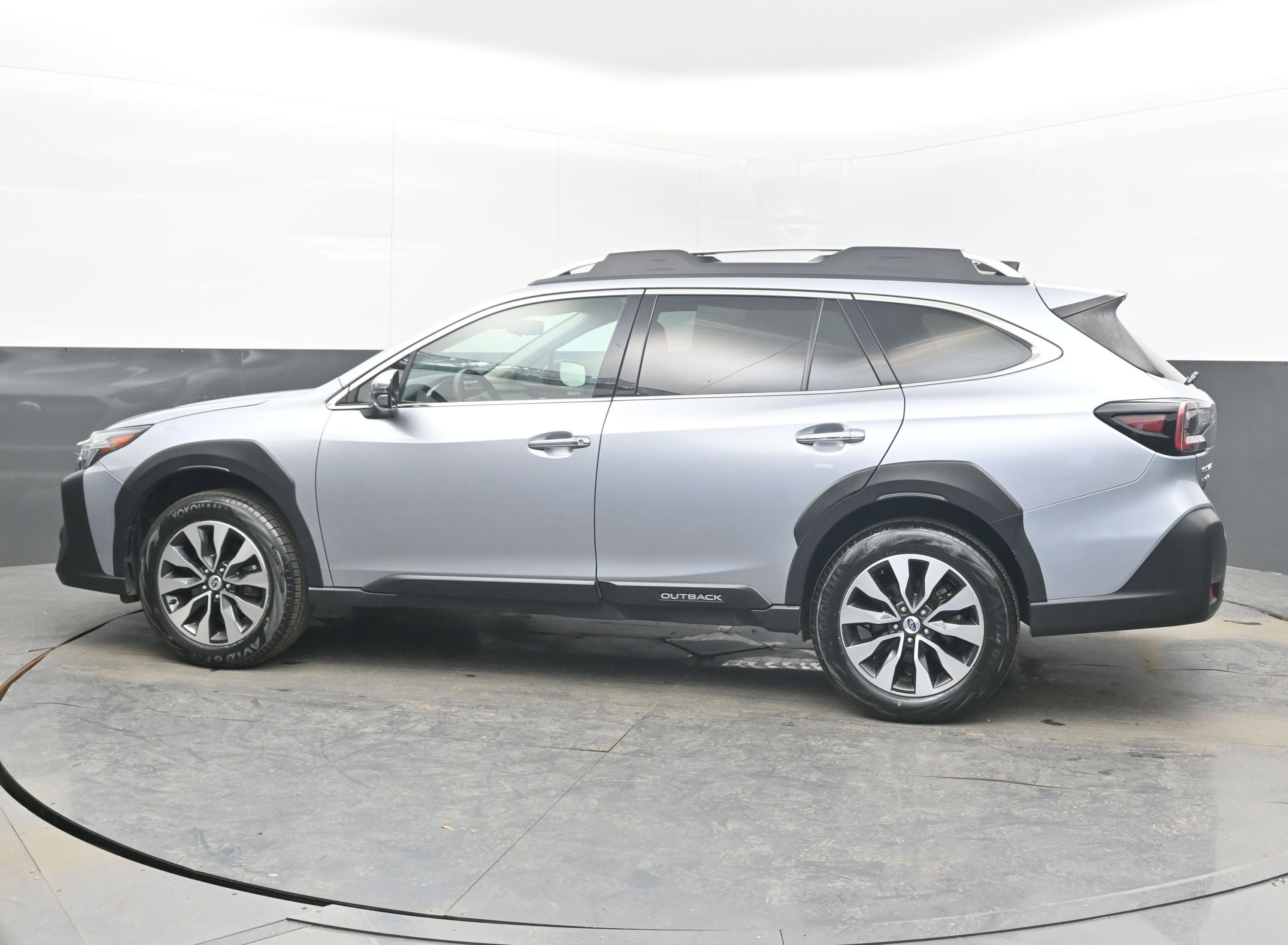2023 Subaru Outback Touring