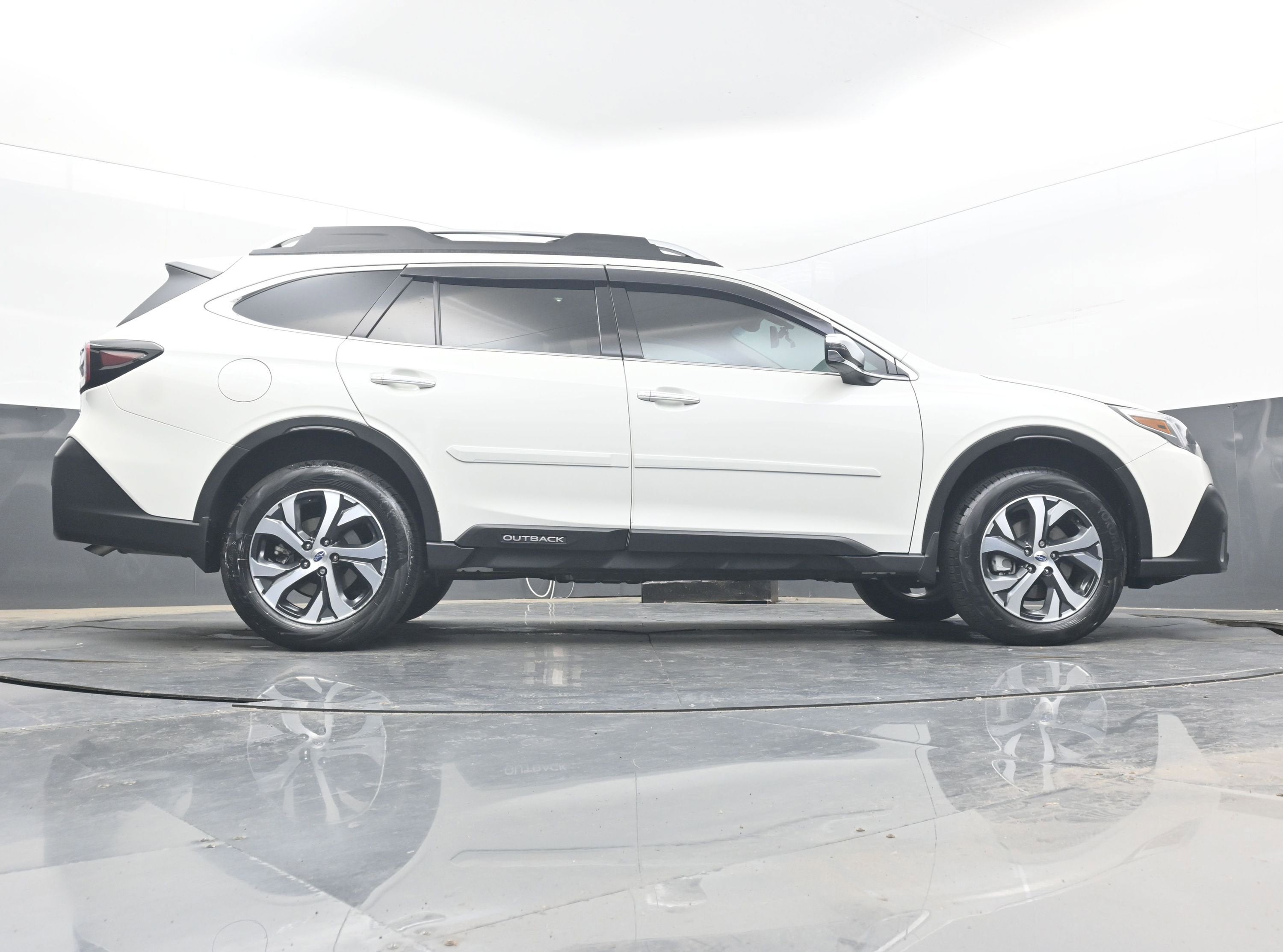 2022 Subaru Outback Touring XT