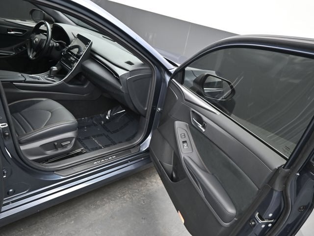 2019 Toyota Avalon XSE