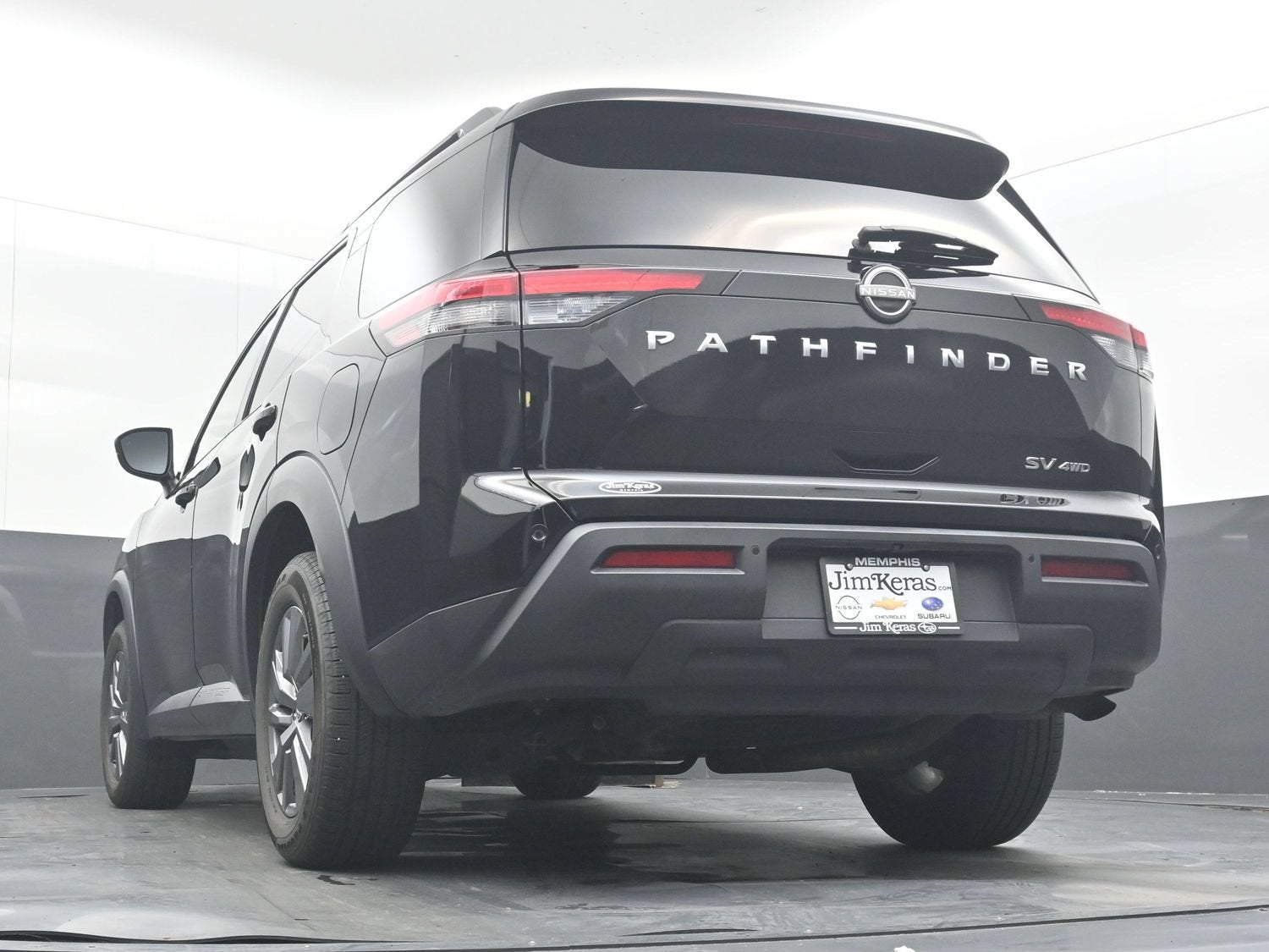 2024 Nissan Pathfinder SV