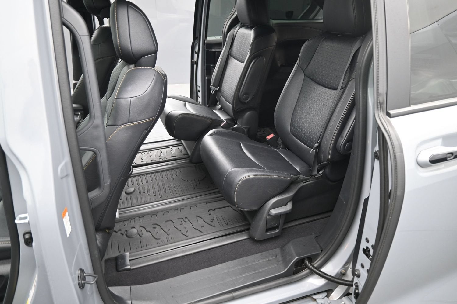 2025 Toyota Sienna Woodland Edition