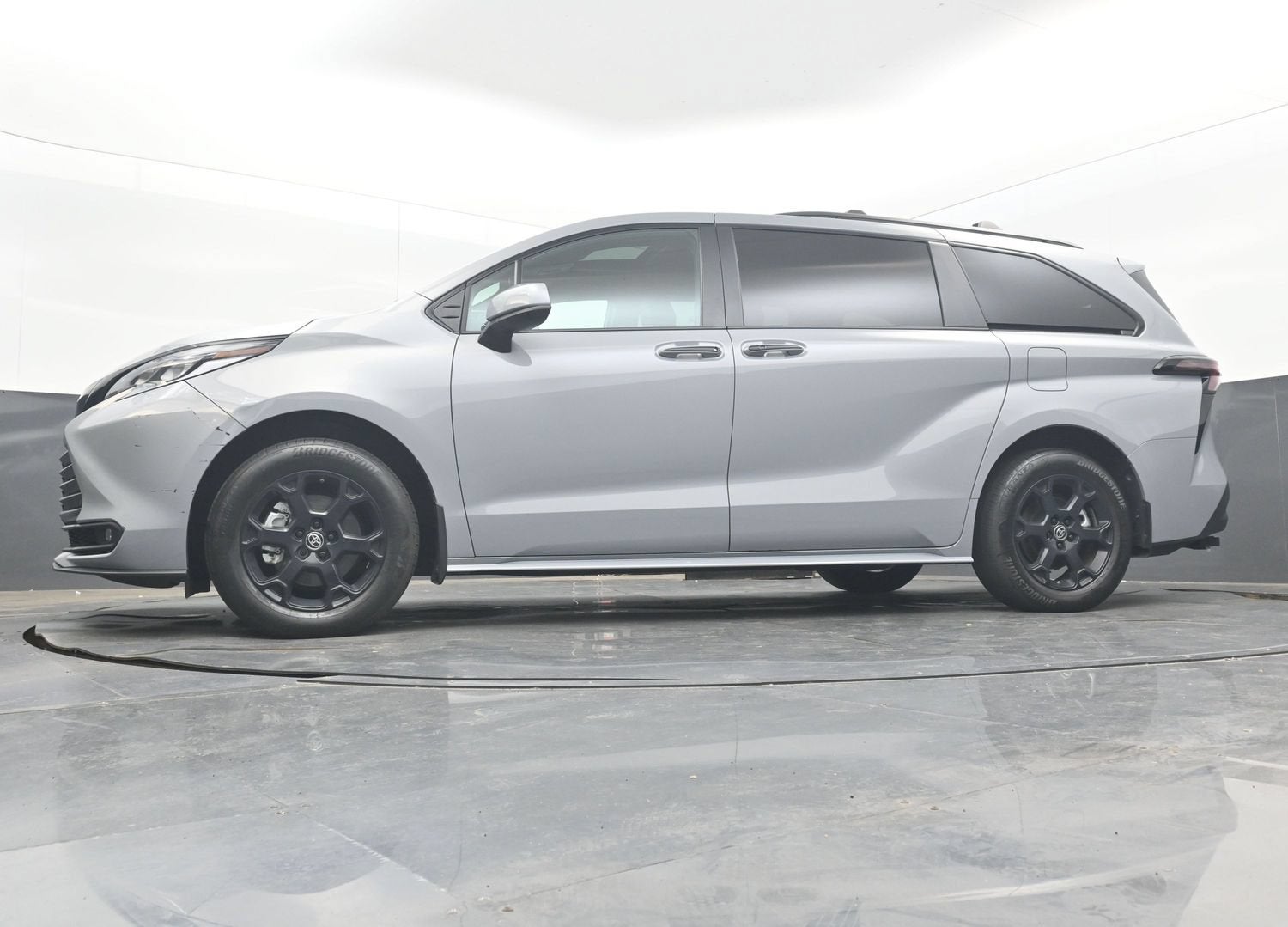 2025 Toyota Sienna Woodland Edition