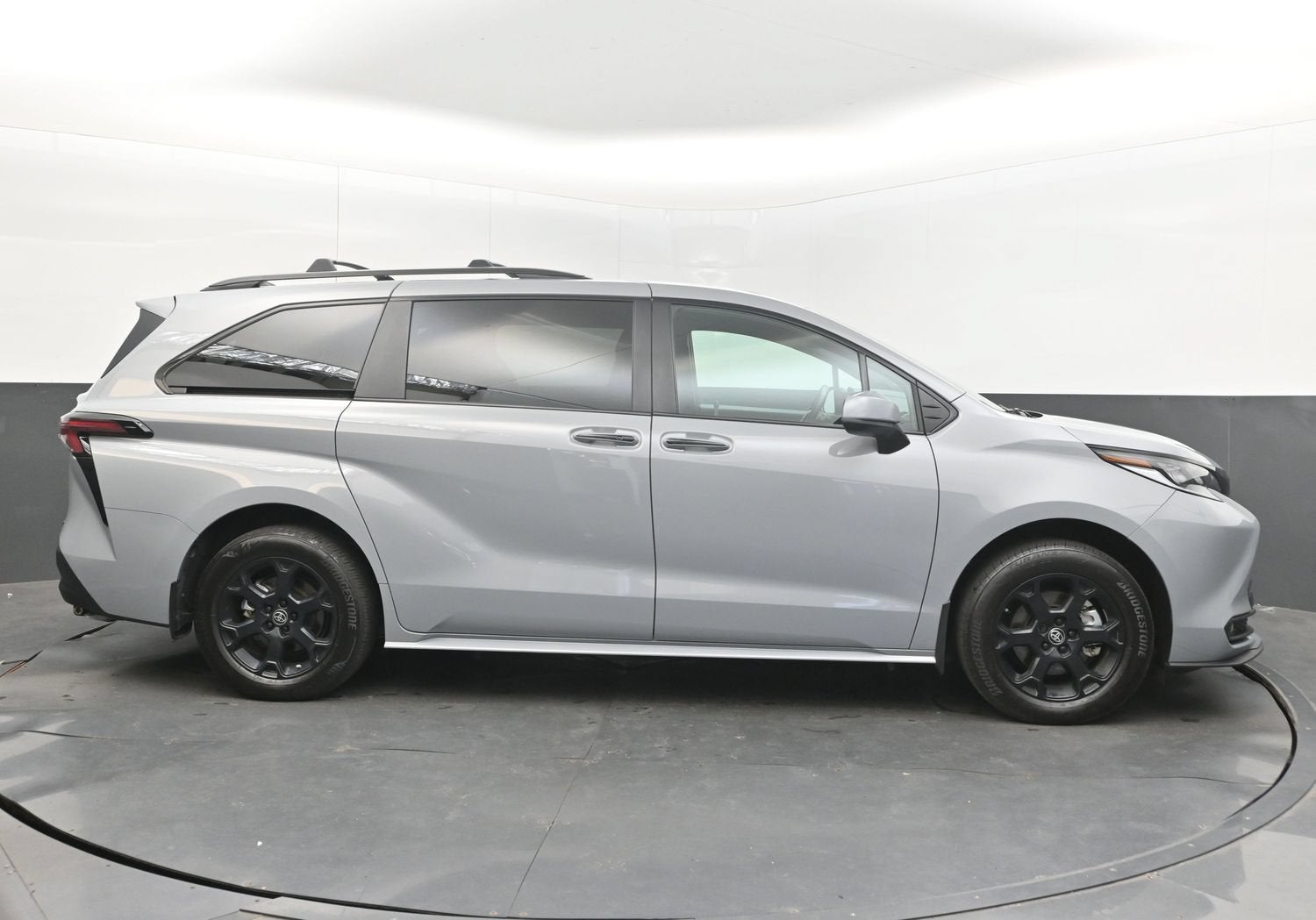 2025 Toyota Sienna Woodland Edition