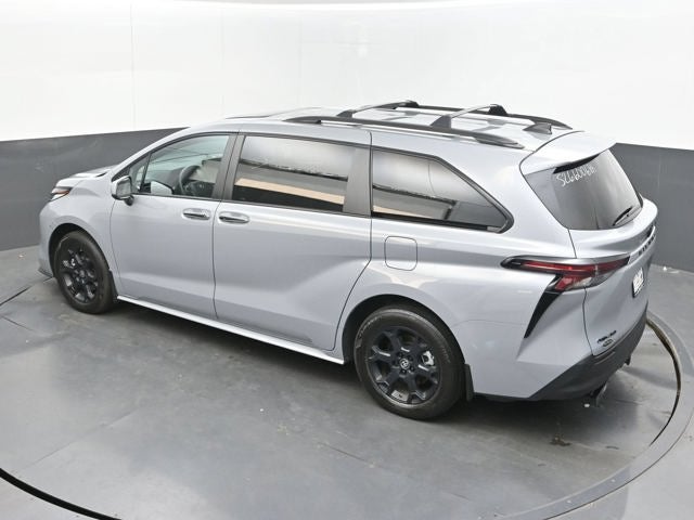 2025 Toyota Sienna Woodland Edition