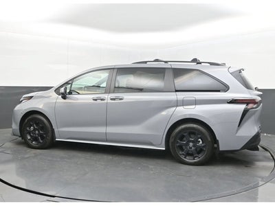 2025 Toyota Sienna Woodland Edition