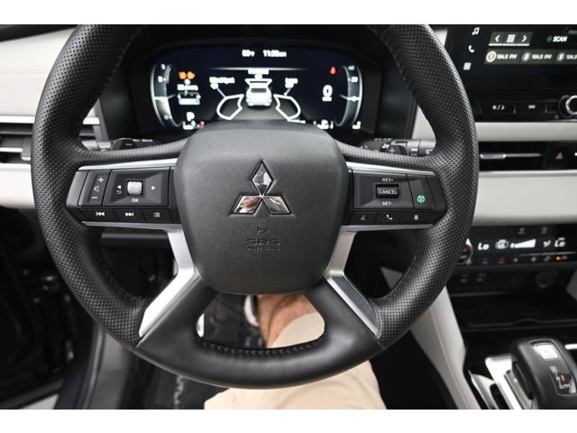 2025 Mitsubishi Outlander SEL