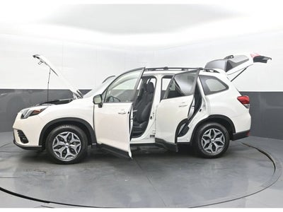 2024 Subaru Forester Premium