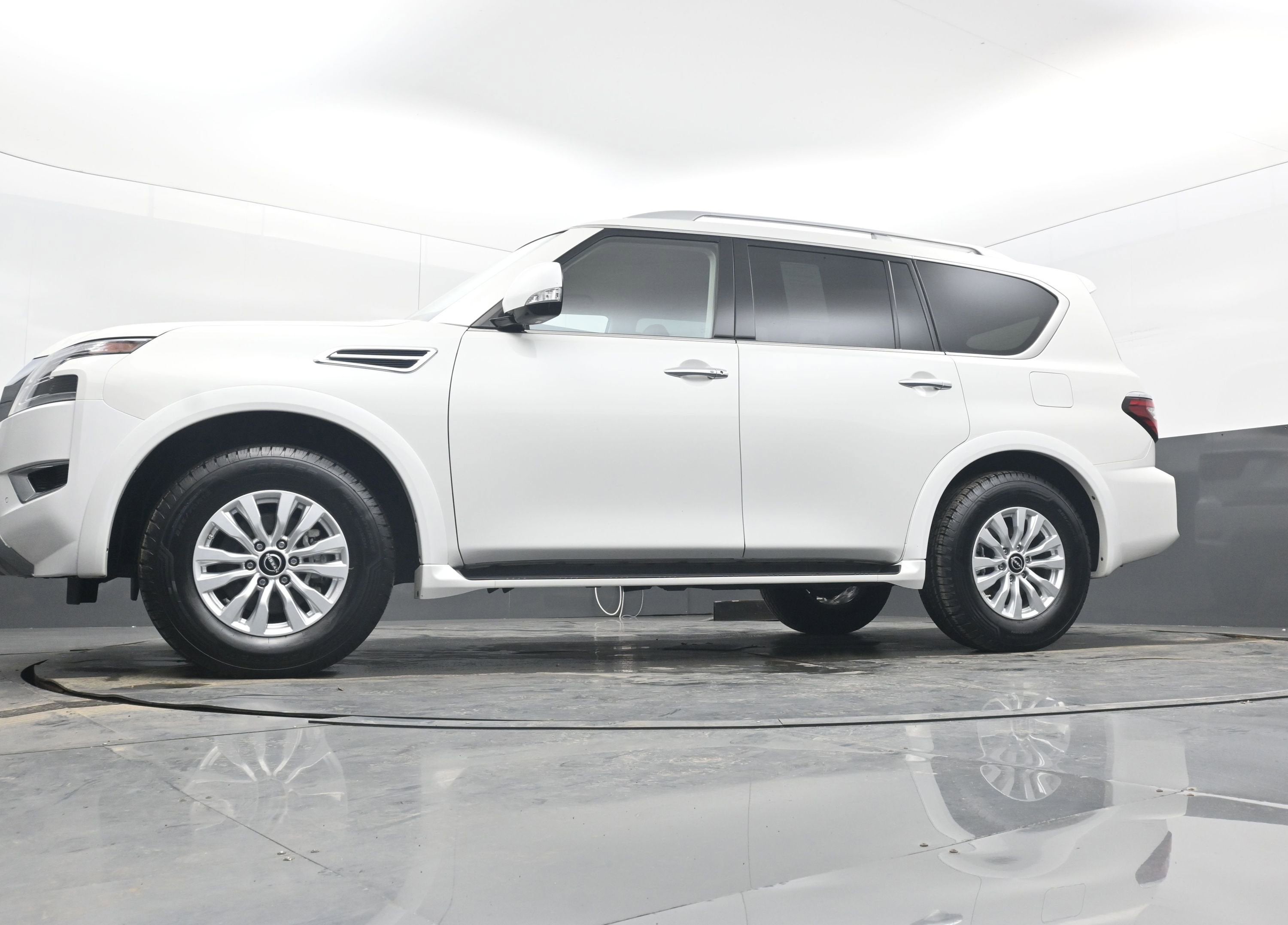 2024 Nissan Armada SV