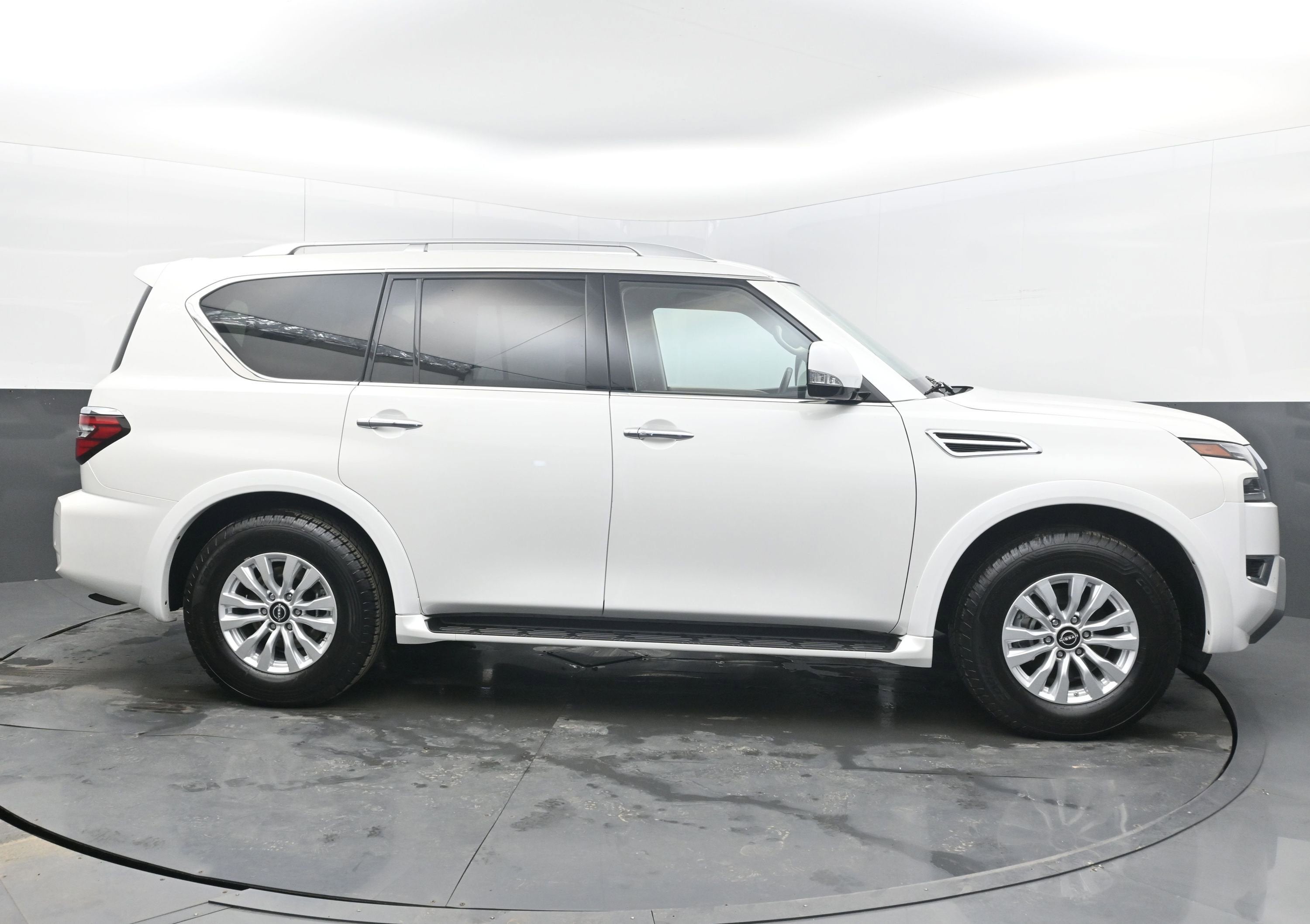 2024 Nissan Armada SV