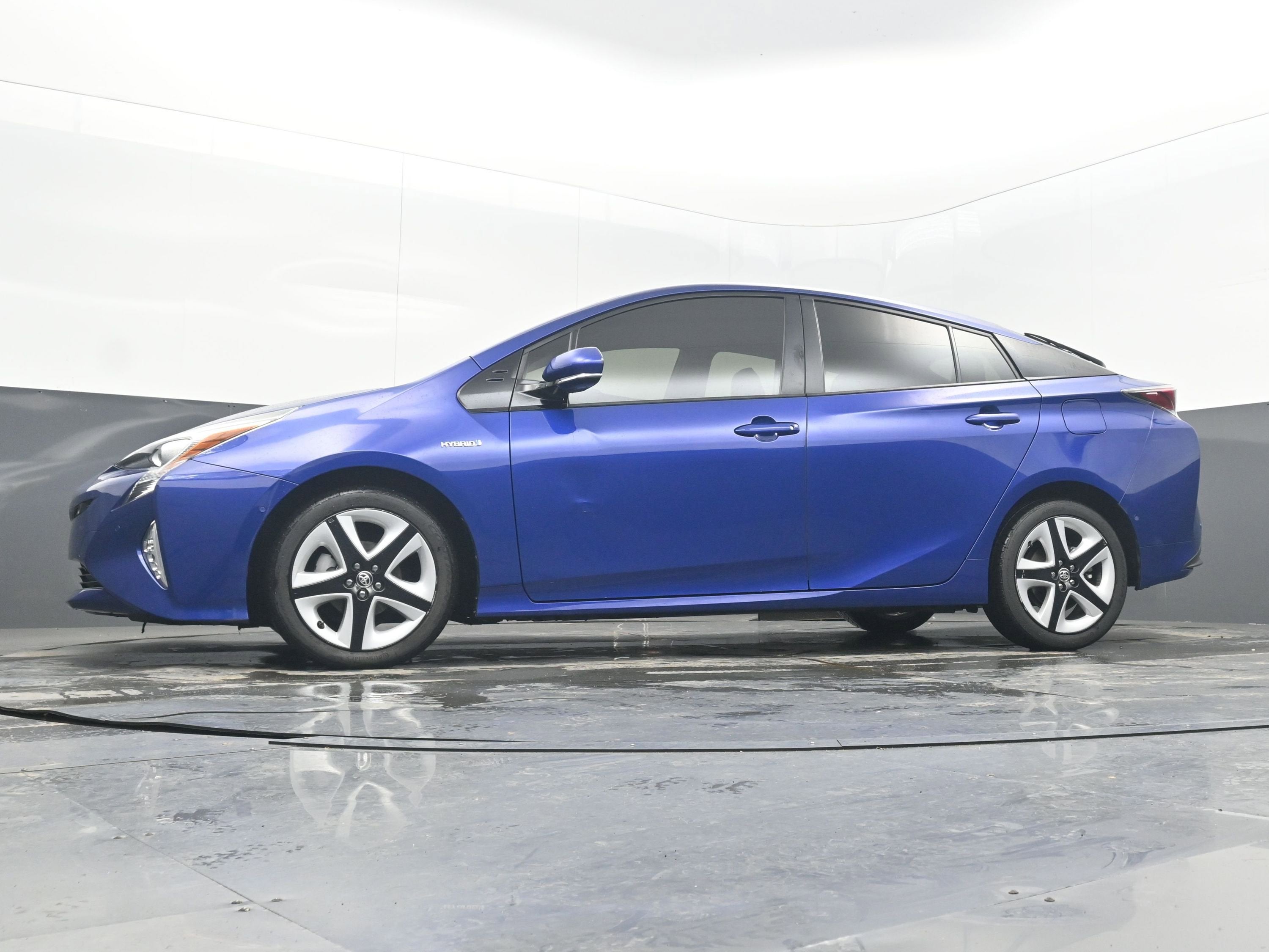 2017 Toyota Prius Three Touring