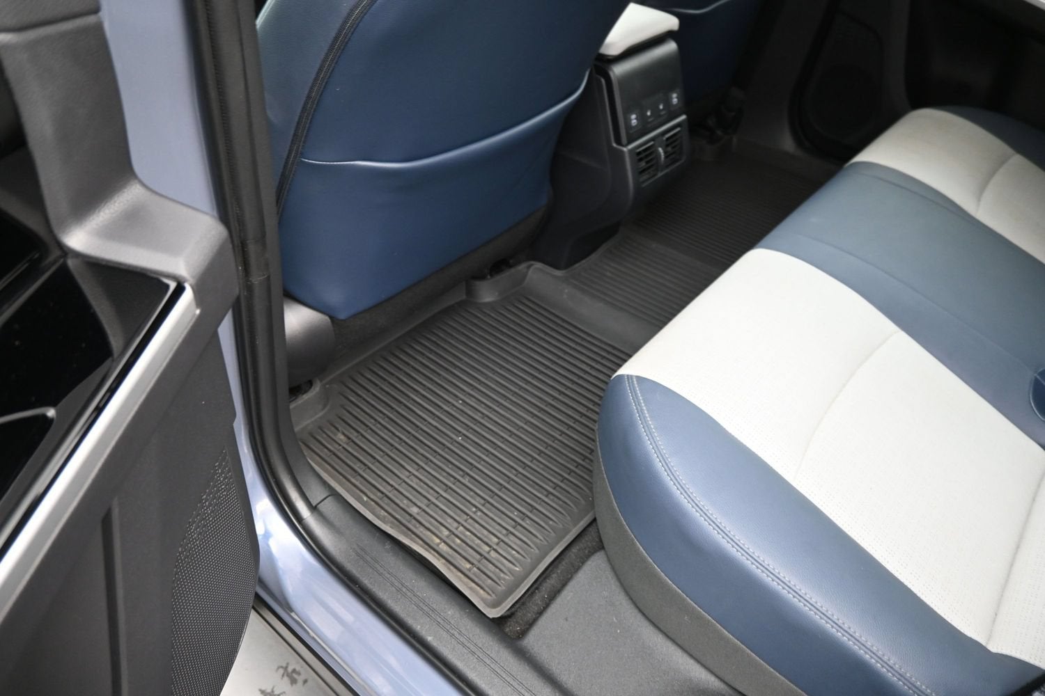 2025 Subaru Solterra Limited