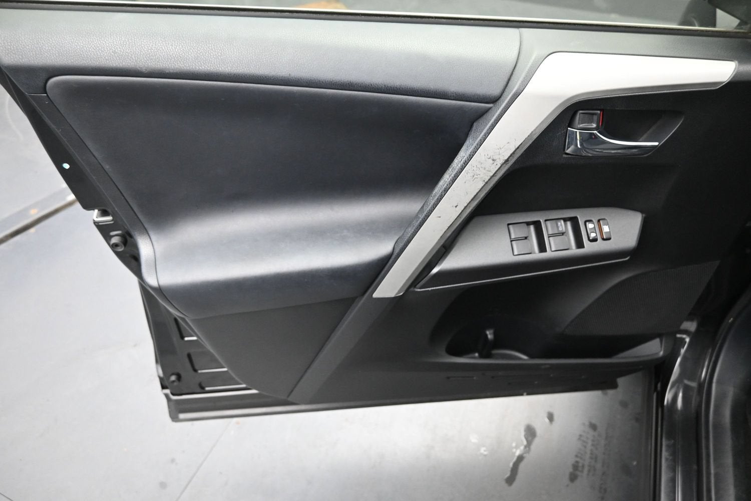 2016 Toyota RAV4 Hybrid XLE