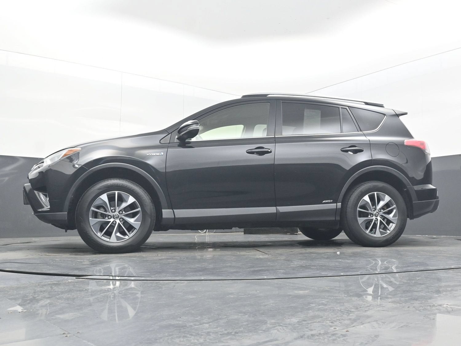 2016 Toyota RAV4 Hybrid XLE