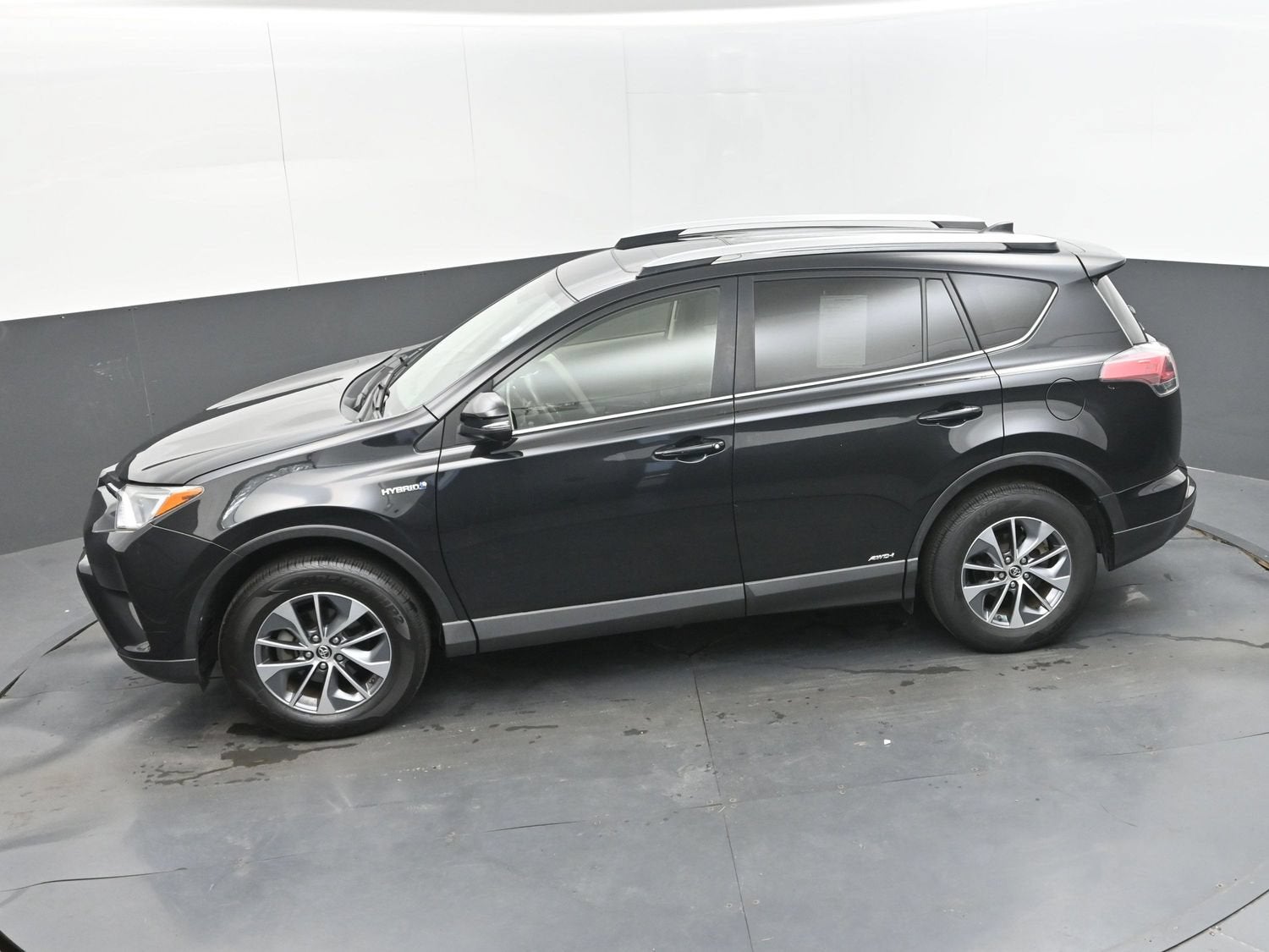 2016 Toyota RAV4 Hybrid XLE
