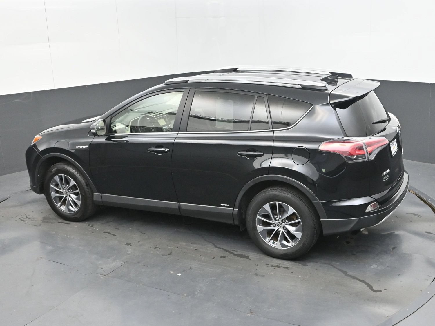 2016 Toyota RAV4 Hybrid XLE