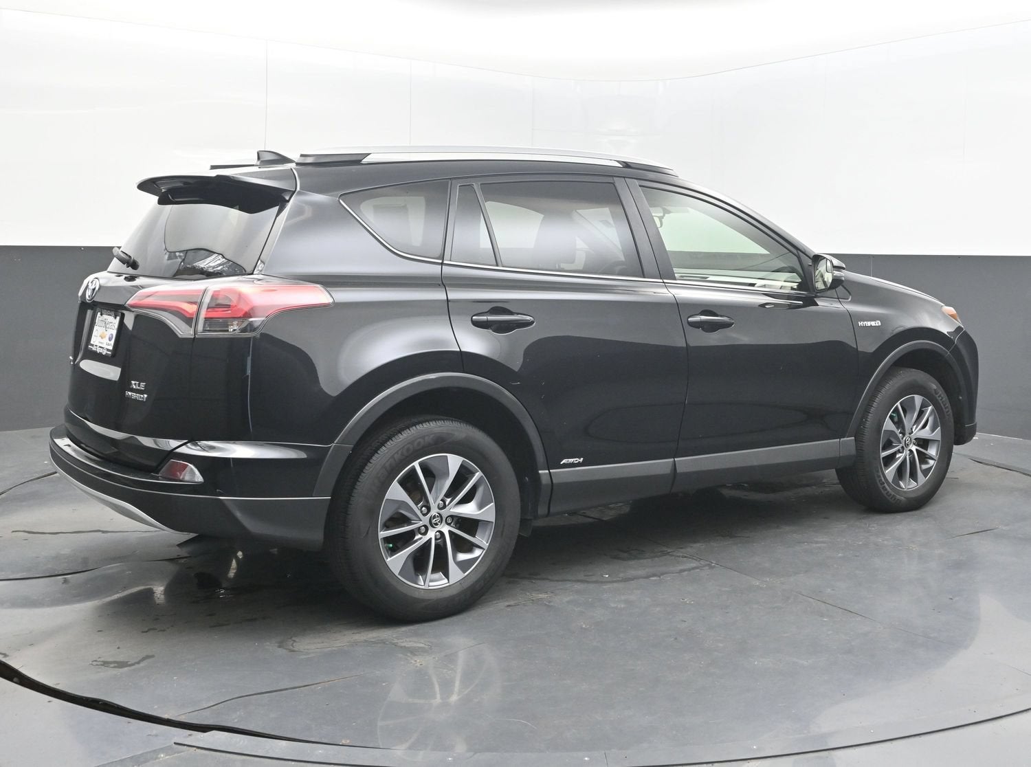 2016 Toyota RAV4 Hybrid XLE