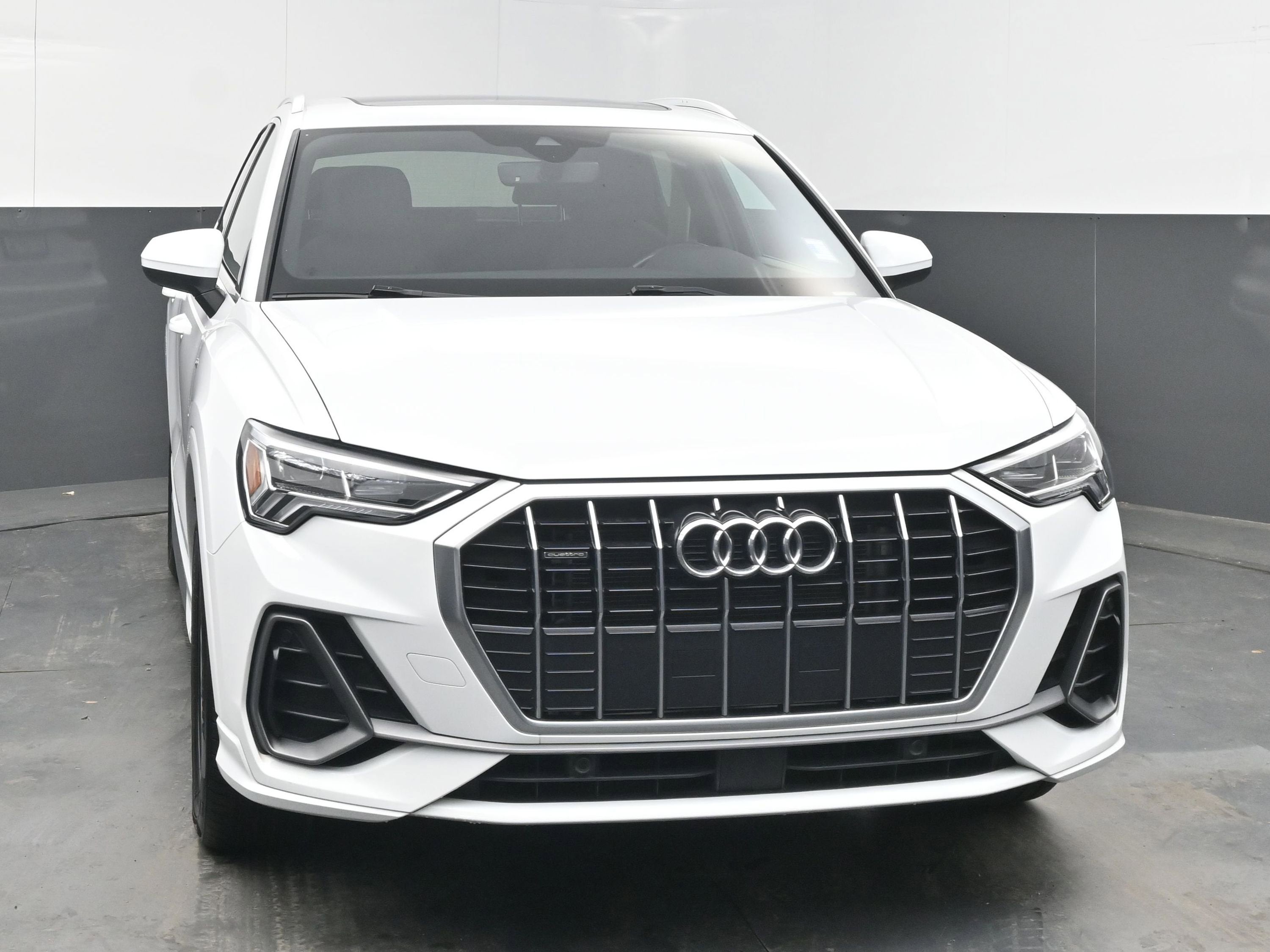 2024 Audi Q3 S line Premium