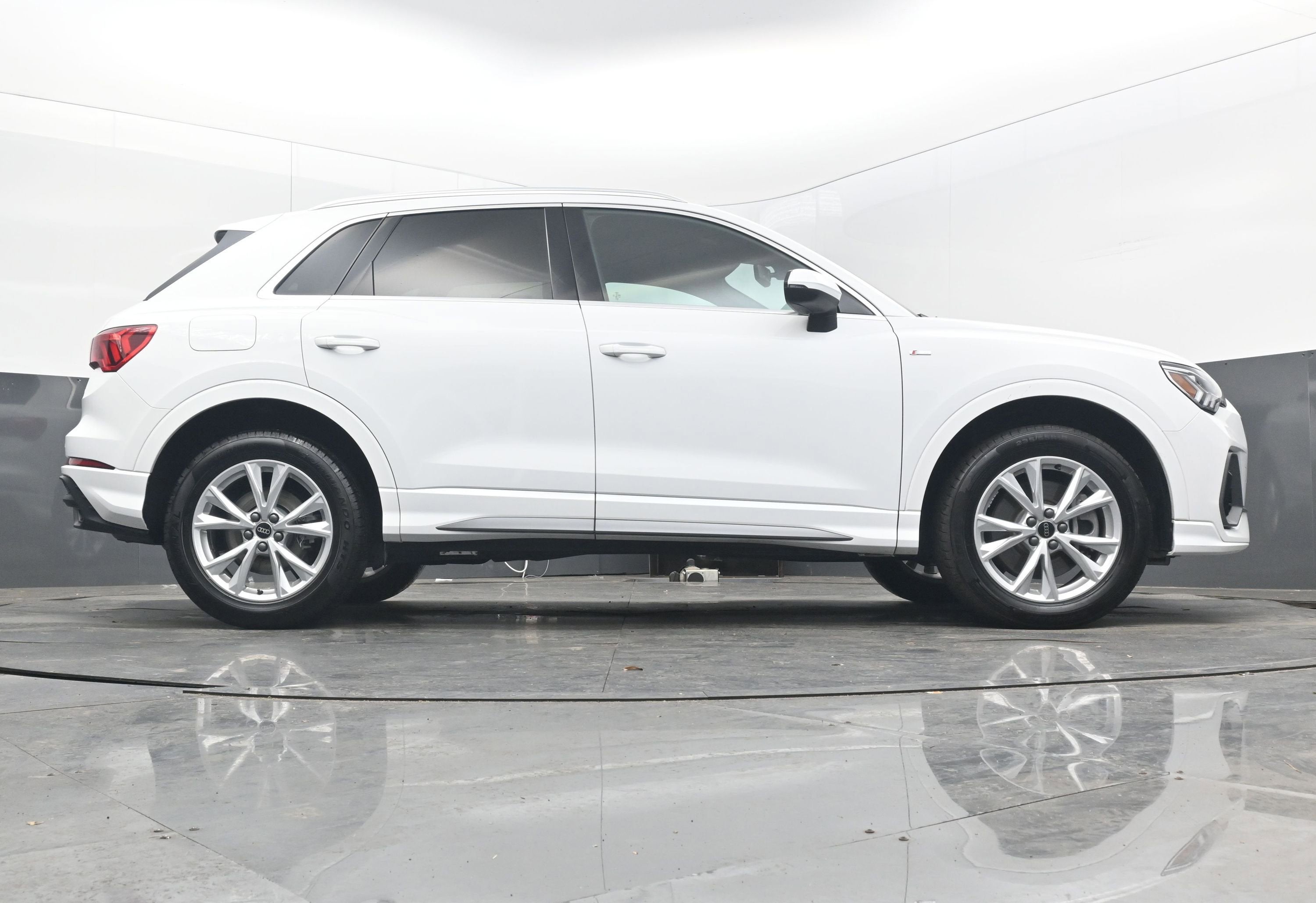 2024 Audi Q3 S line Premium