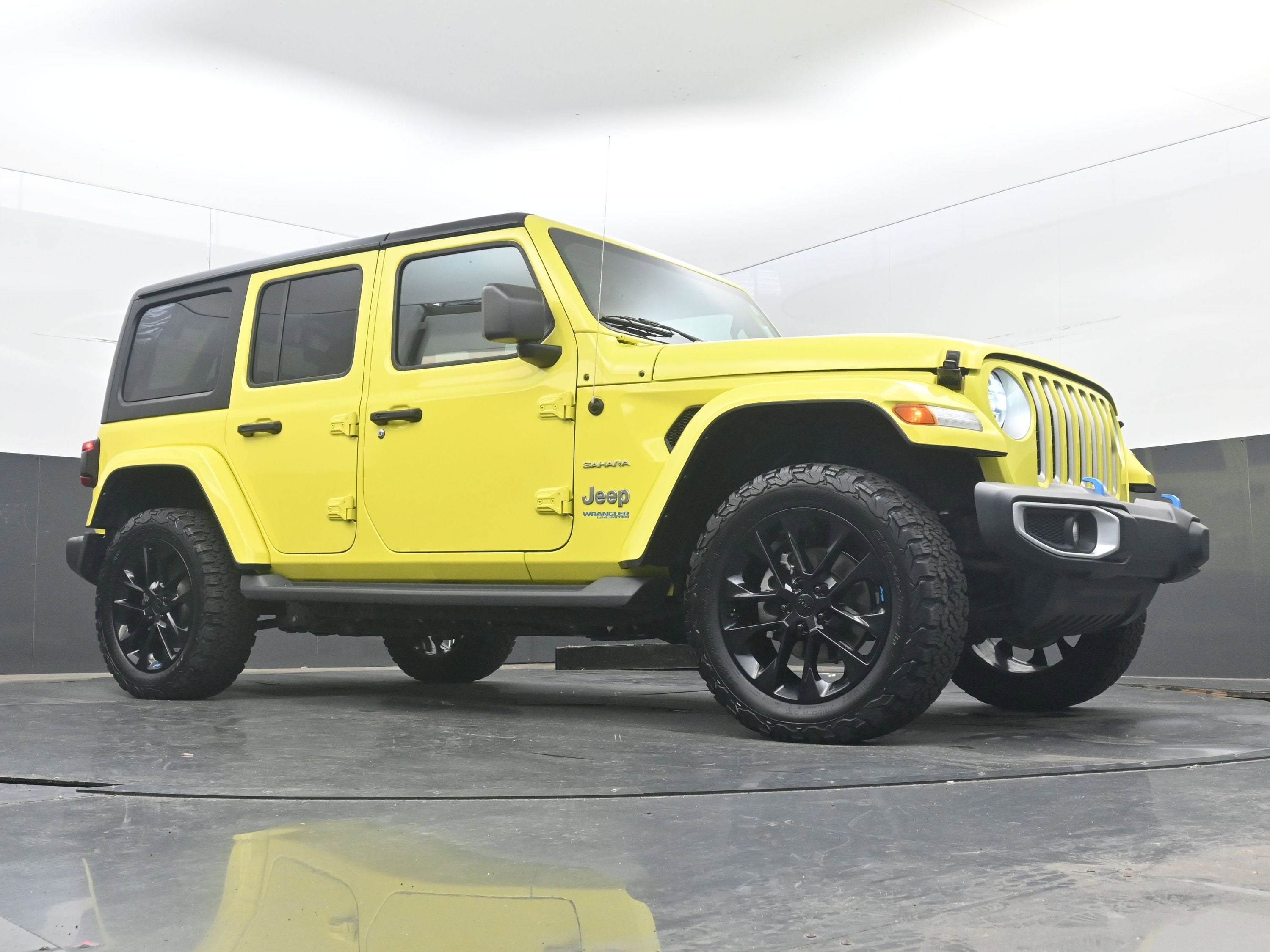 2022 Jeep Wrangler 4xe Unlimited Sahara 4x4