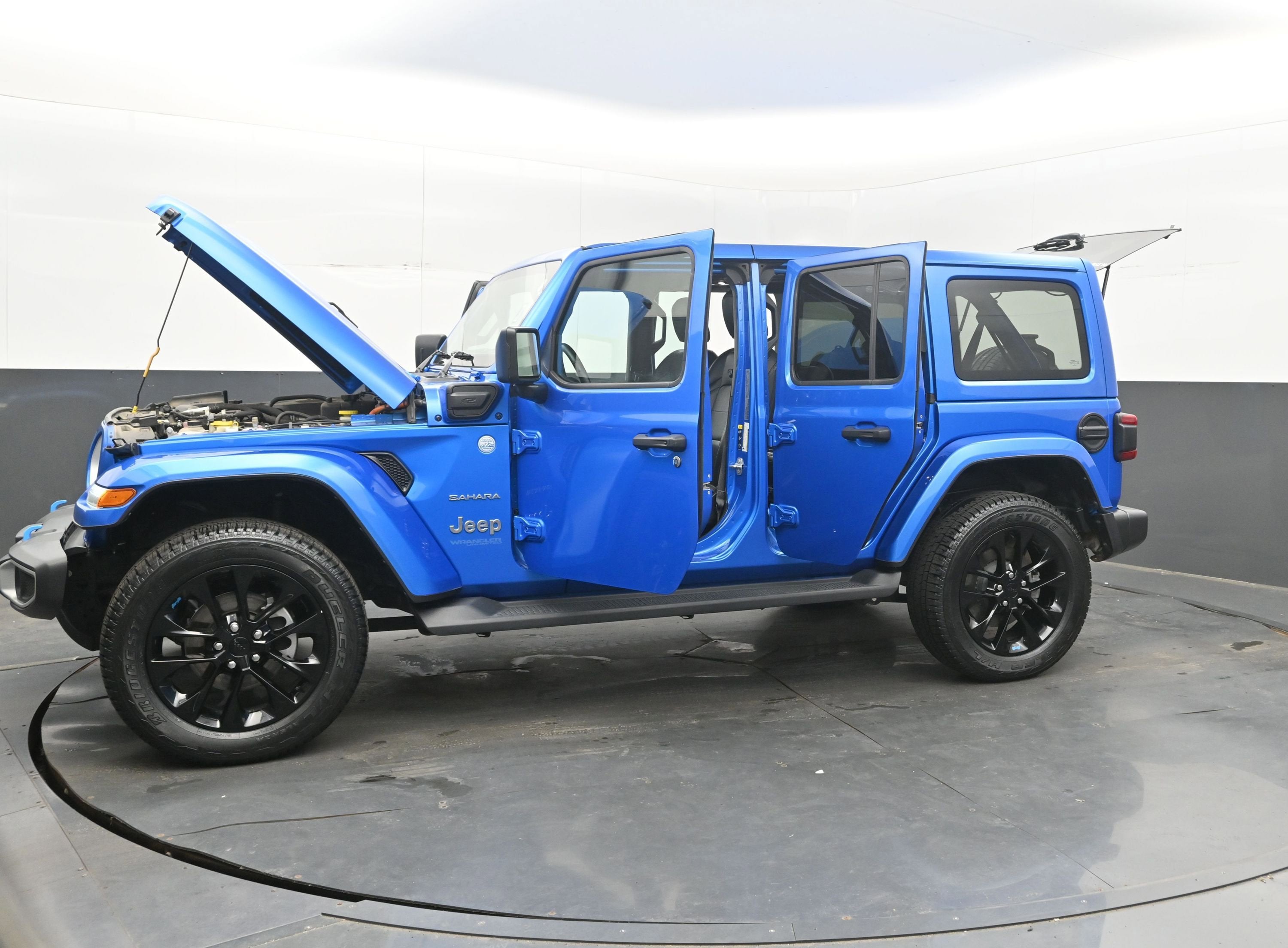 2022 Jeep Wrangler 4xe Unlimited Sahara 4x4