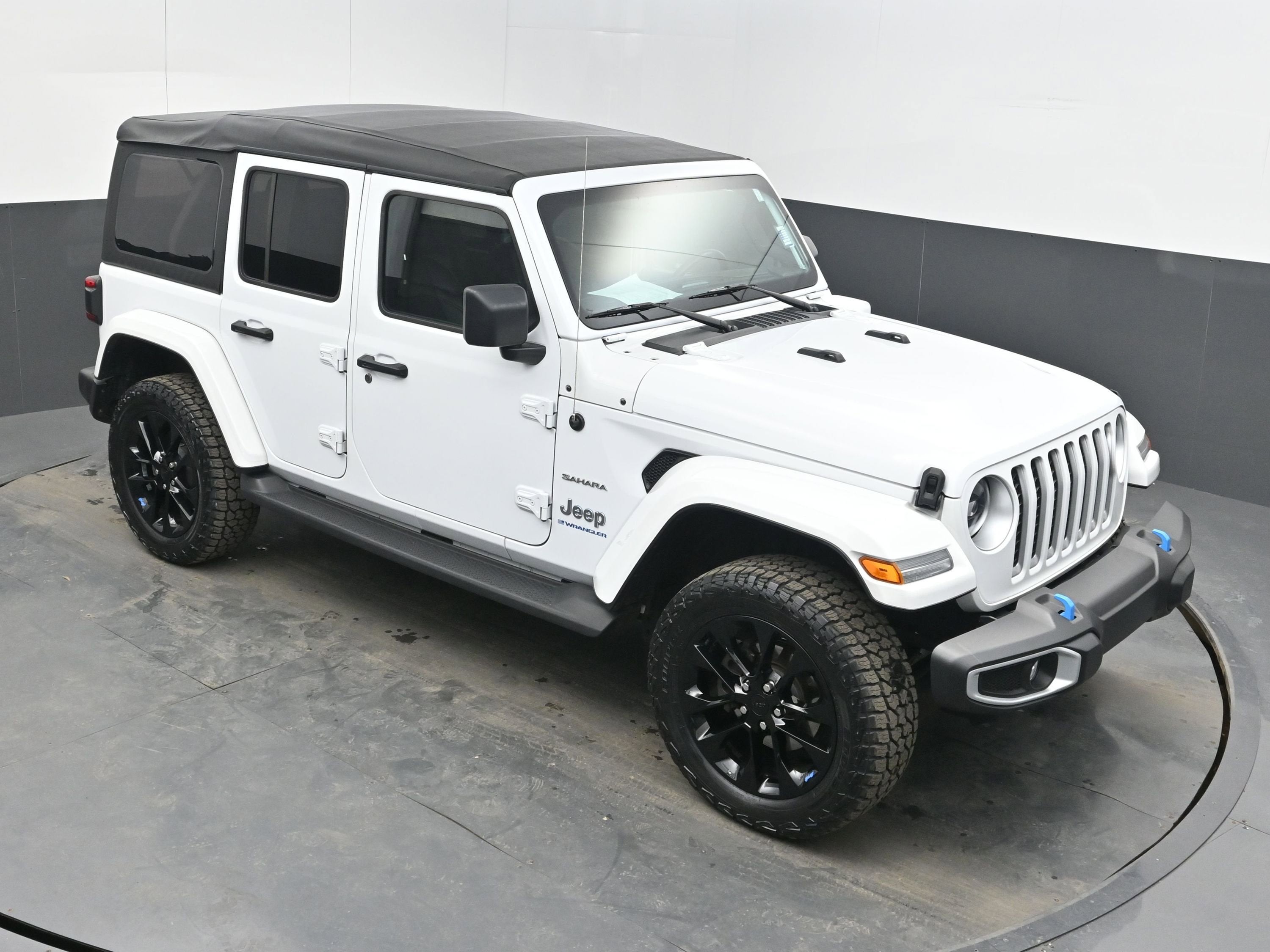 2023 Jeep Wrangler 4xe Sahara 4x4