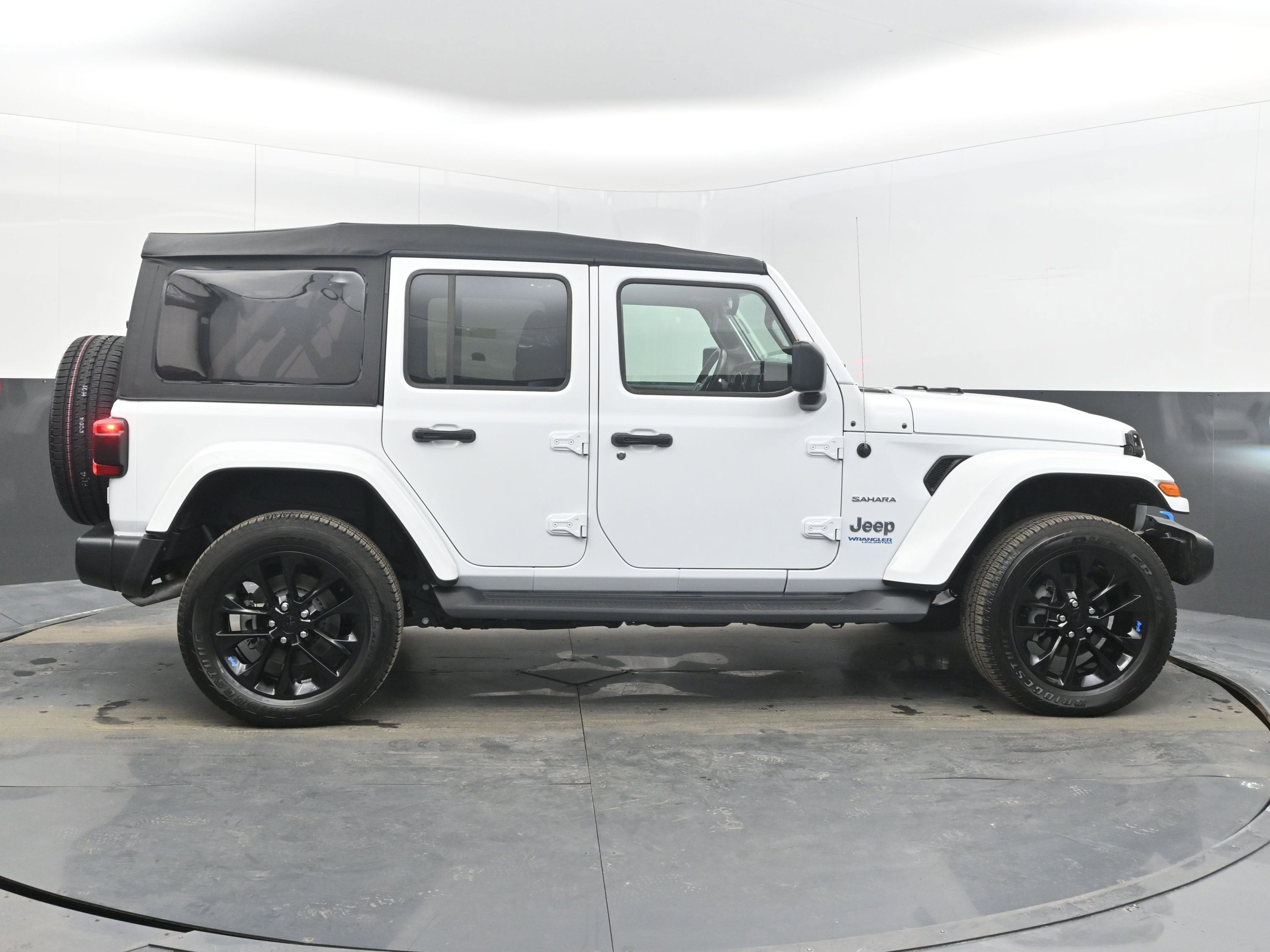 2022 Jeep Wrangler 4xe Unlimited Sahara 4x4