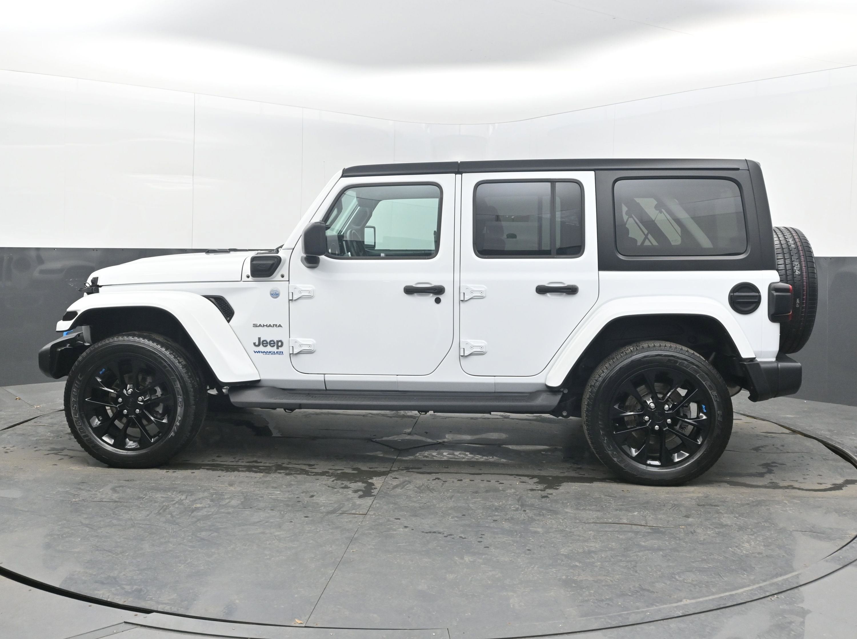 2022 Jeep Wrangler 4xe Unlimited Sahara 4x4