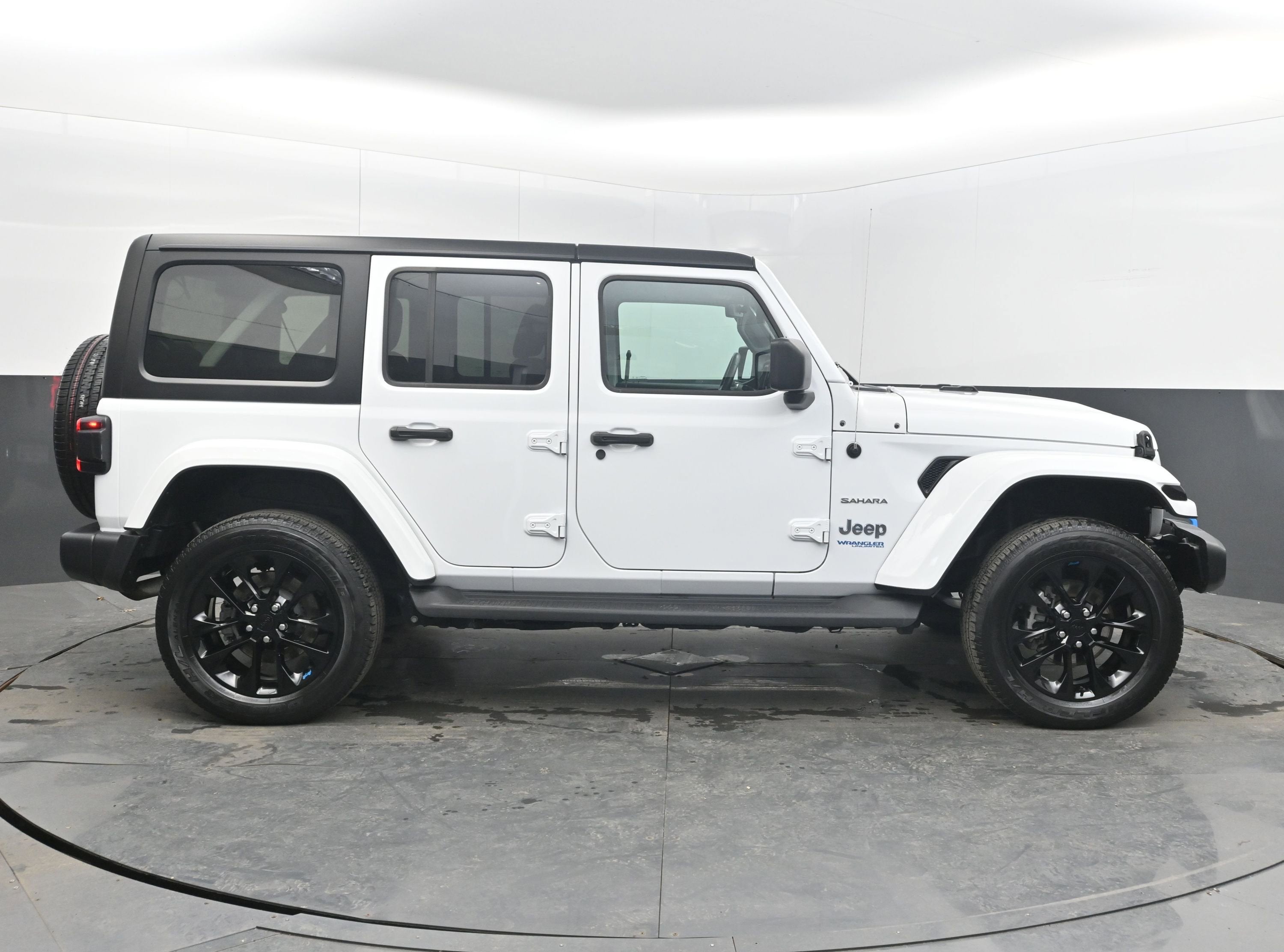 2022 Jeep Wrangler 4xe Unlimited Sahara 4x4