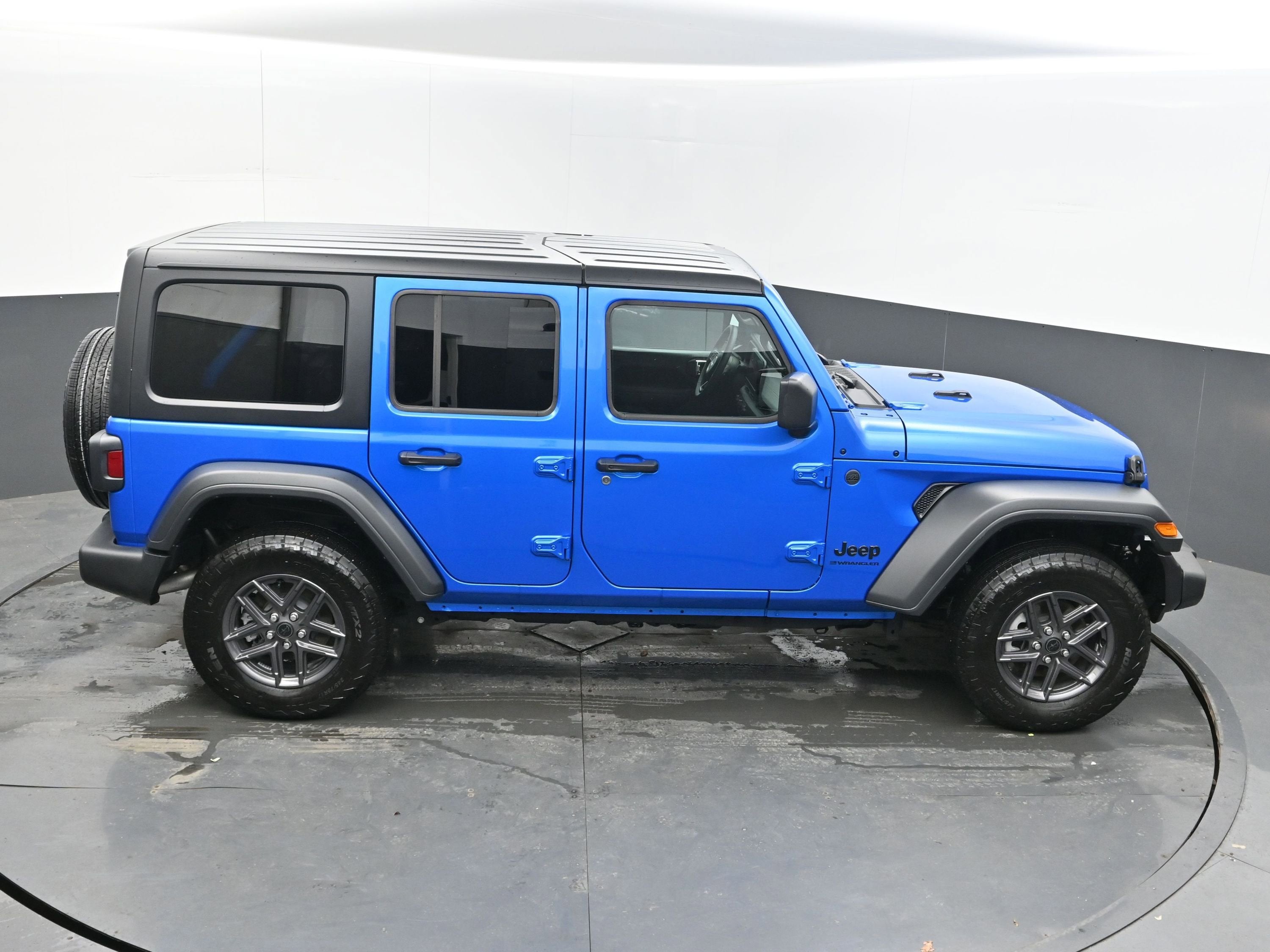 2025 Jeep Wrangler 4-Door Summit 4x4