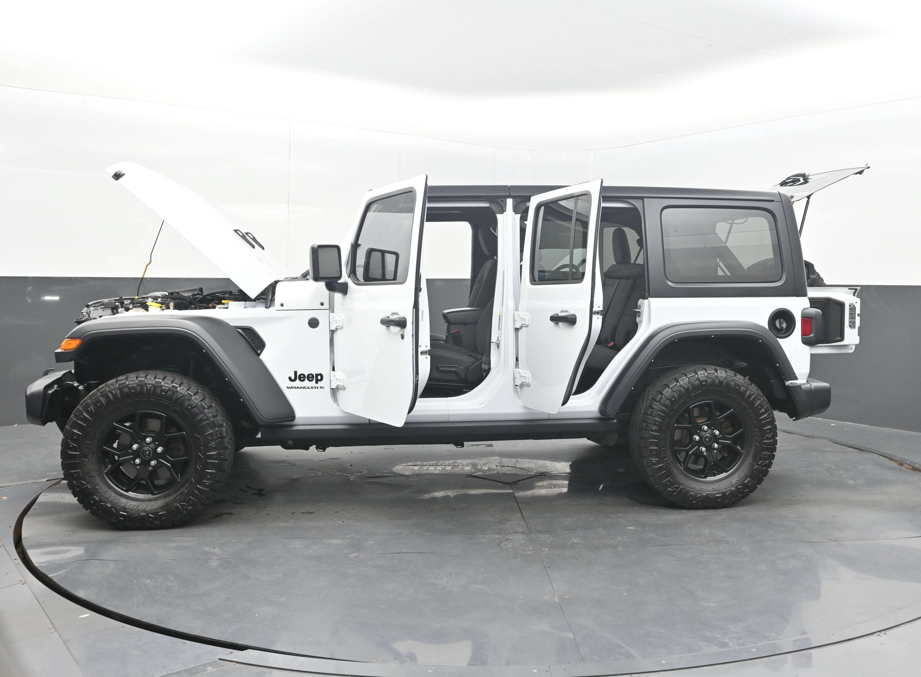 2024 Jeep Wrangler 4-Door Willys 4x4