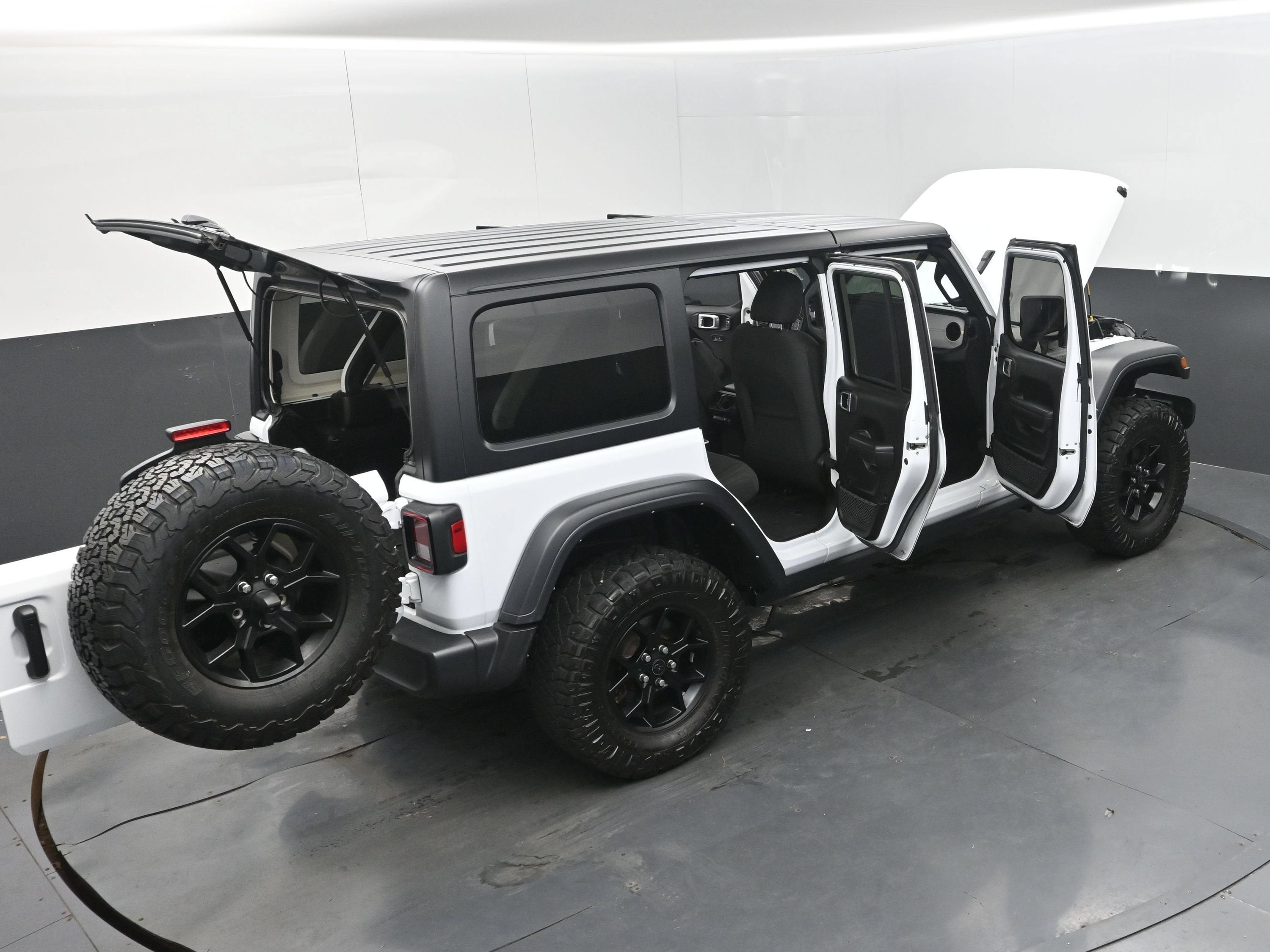 2024 Jeep Wrangler 4-Door Willys 4x4