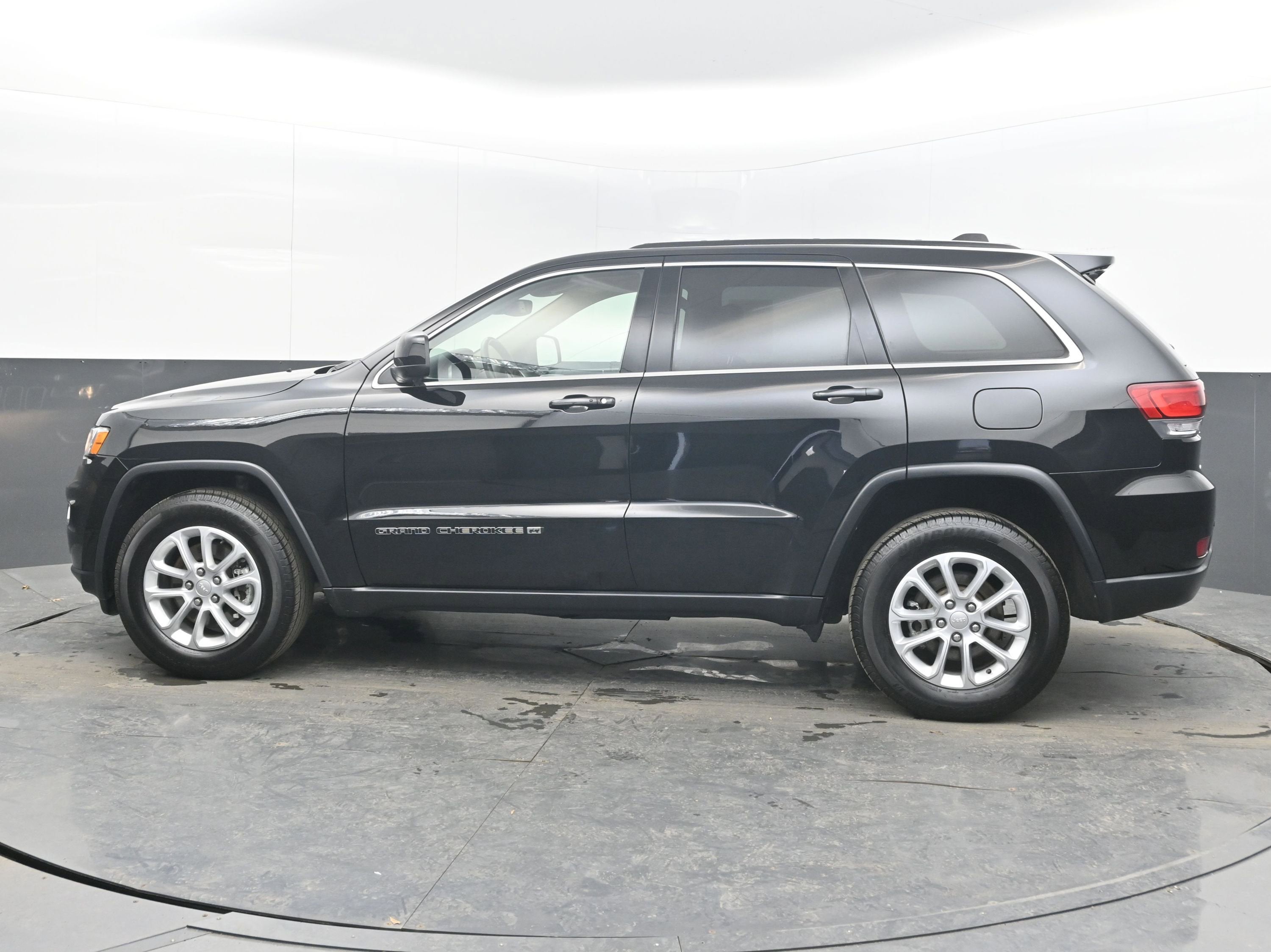 2022 Jeep Grand Cherokee WK Laredo E 4x4