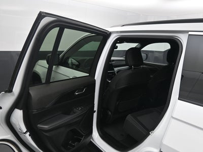 2024 Jeep Grand Cherokee Laredo 4x2